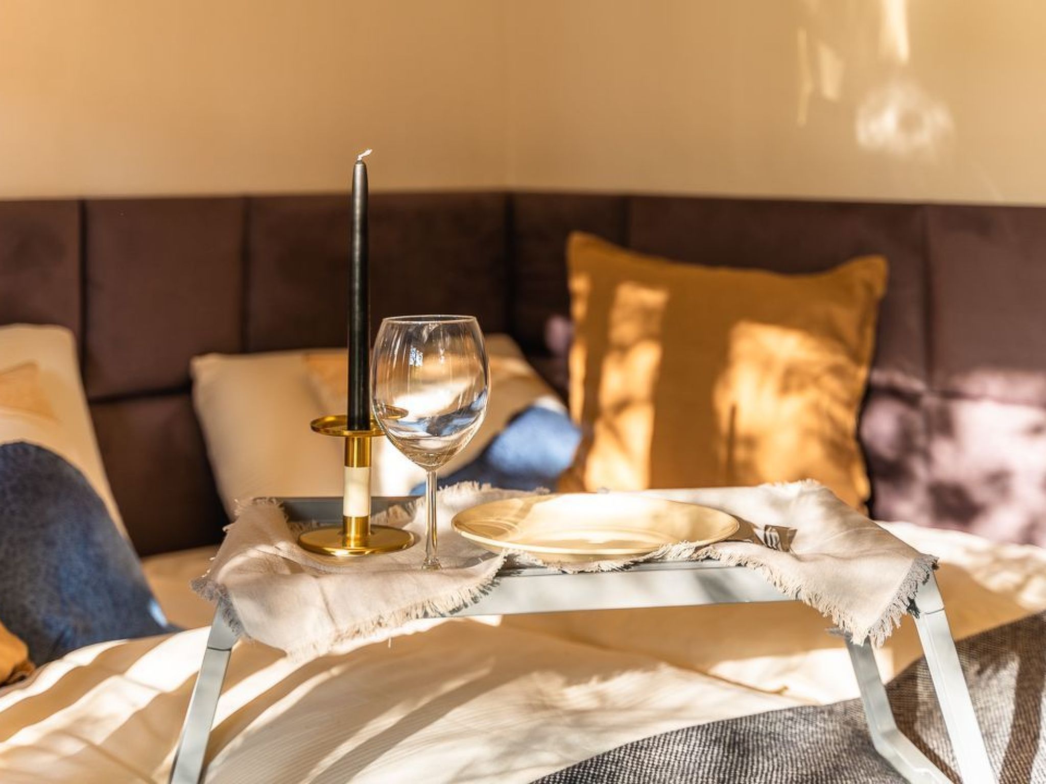 Black Mirror-Image-tags.info