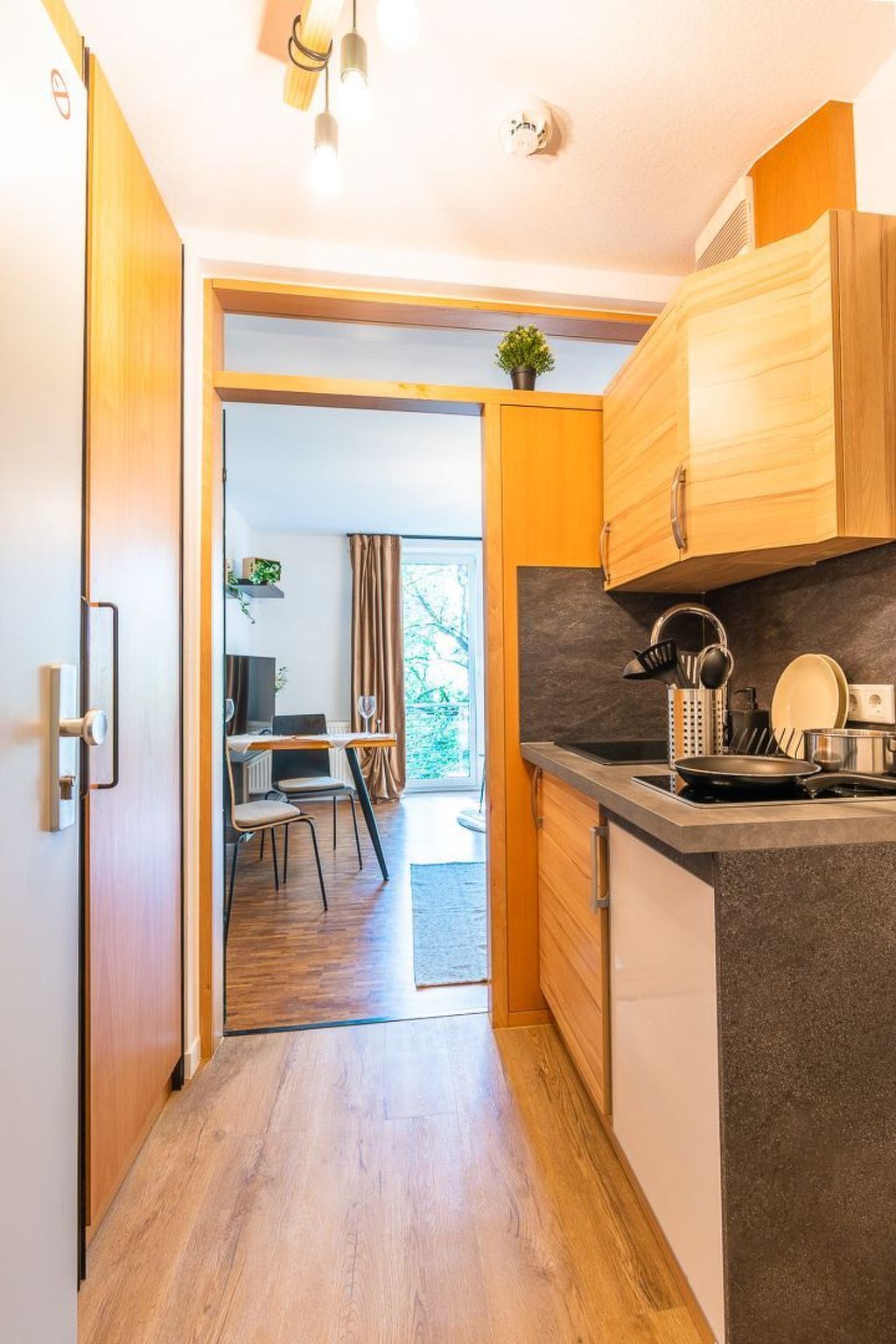 Black Mirror-Image-tags.info