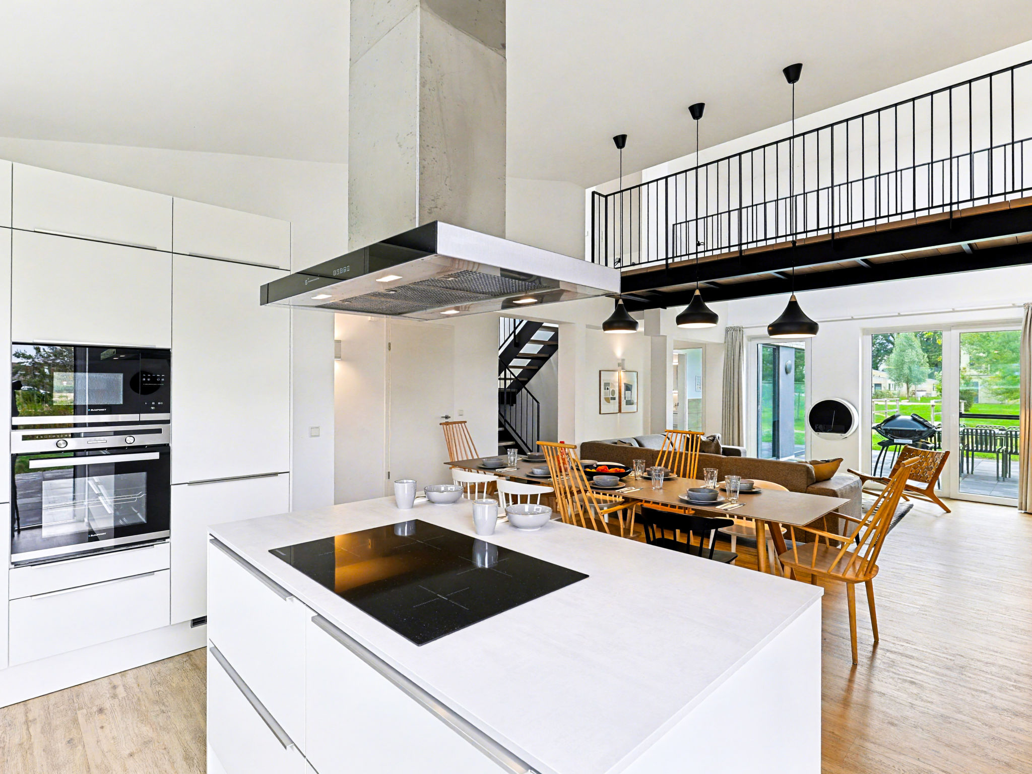 Seeufer Lodge-Drinnen