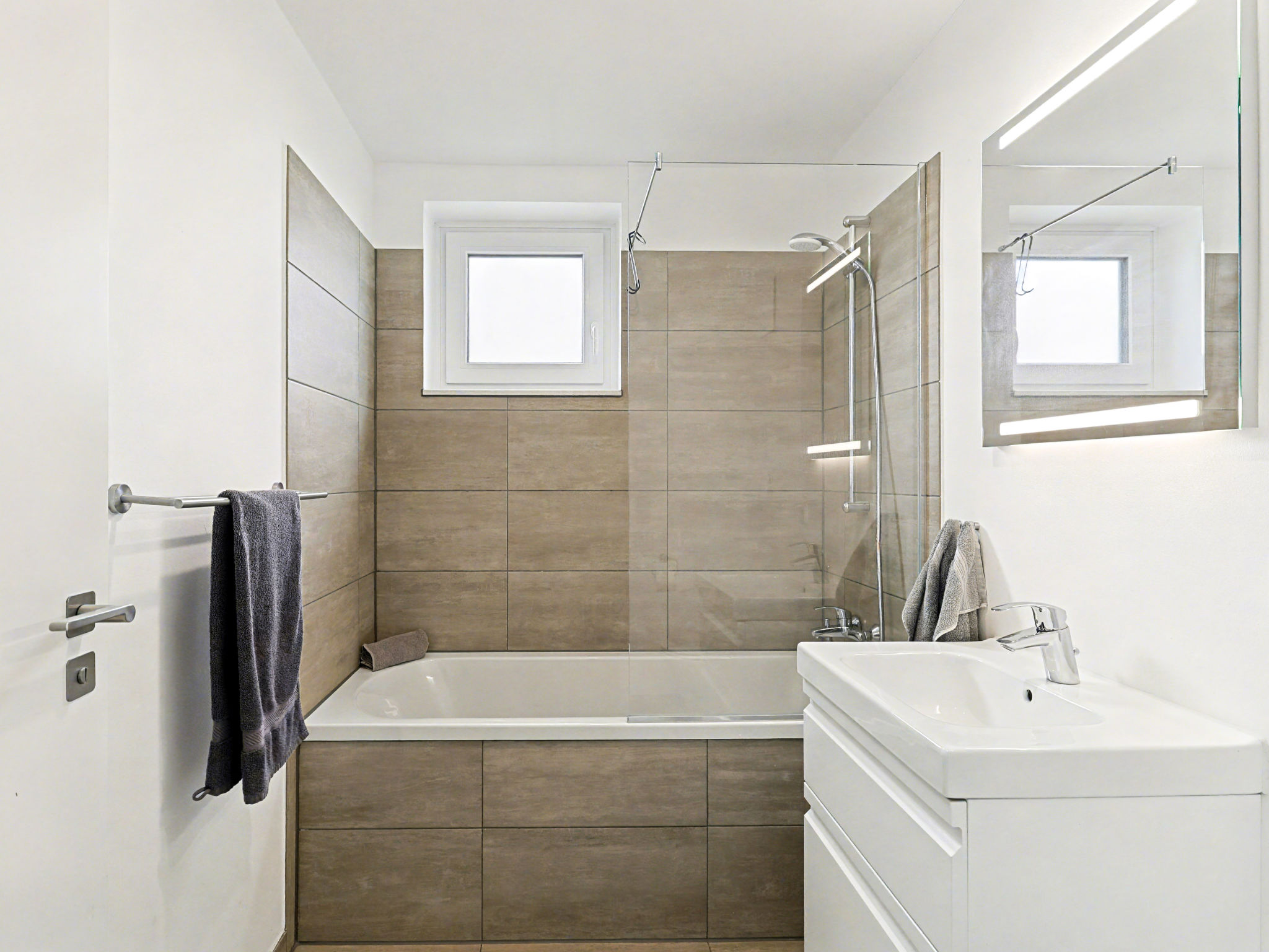 Seeufer Lodge-Drinnen