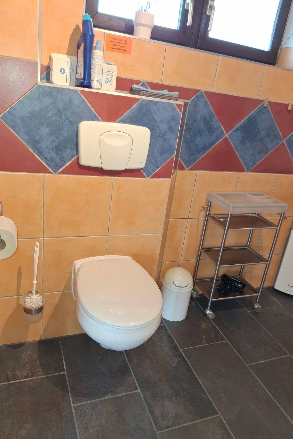 Kleines Ferienhaus in Hermülheim mit Garten-Image-tags.info