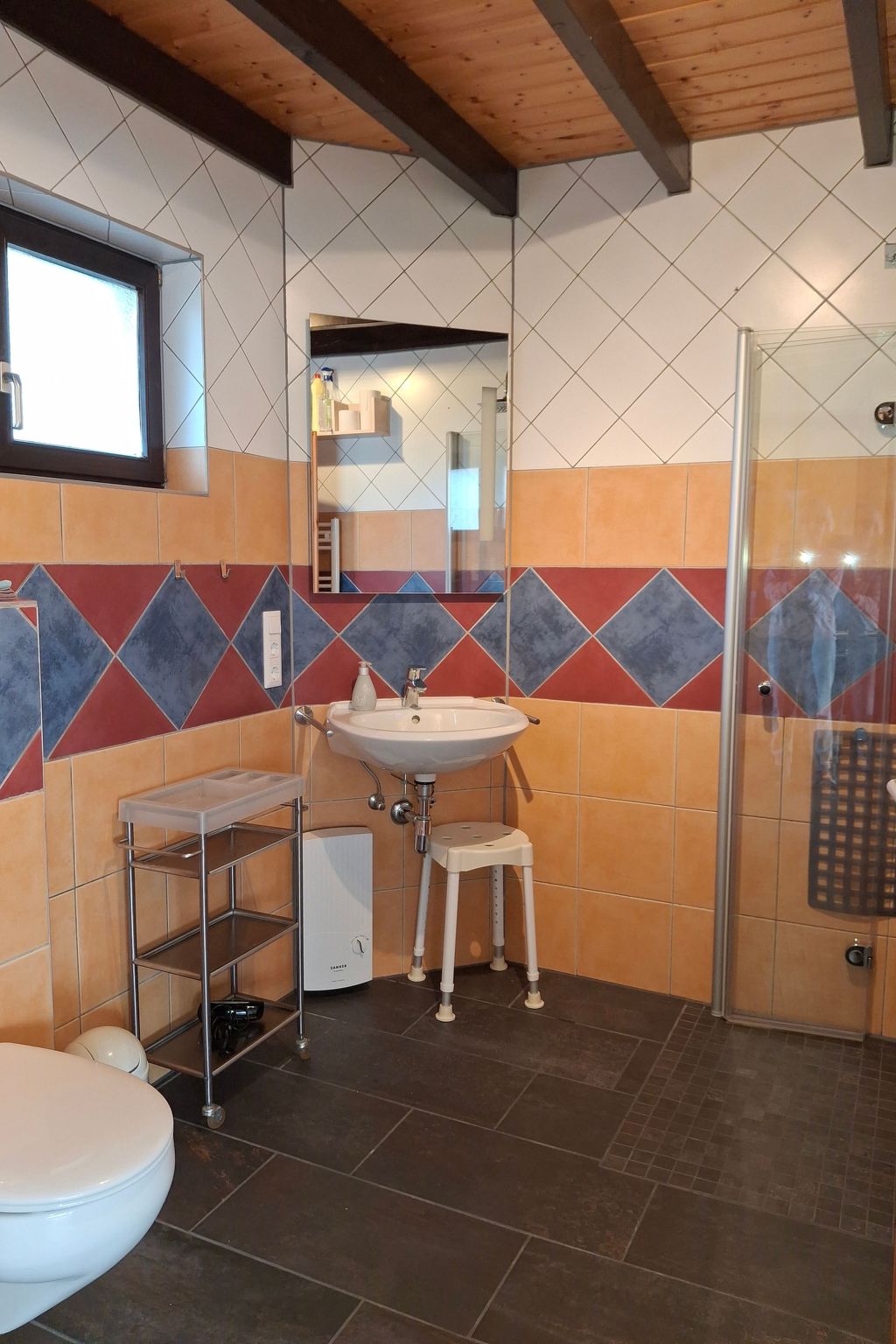 Kleines Ferienhaus in Hermülheim mit Garten-Image-tags.info