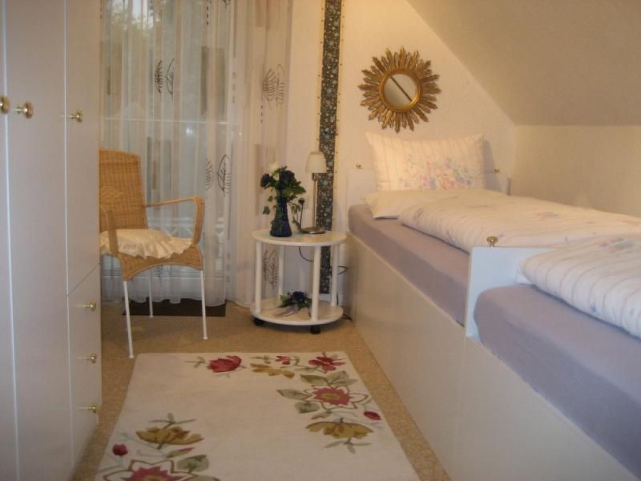 Große Ferienwohnung mit Balkon und Garten-Image-tags.info