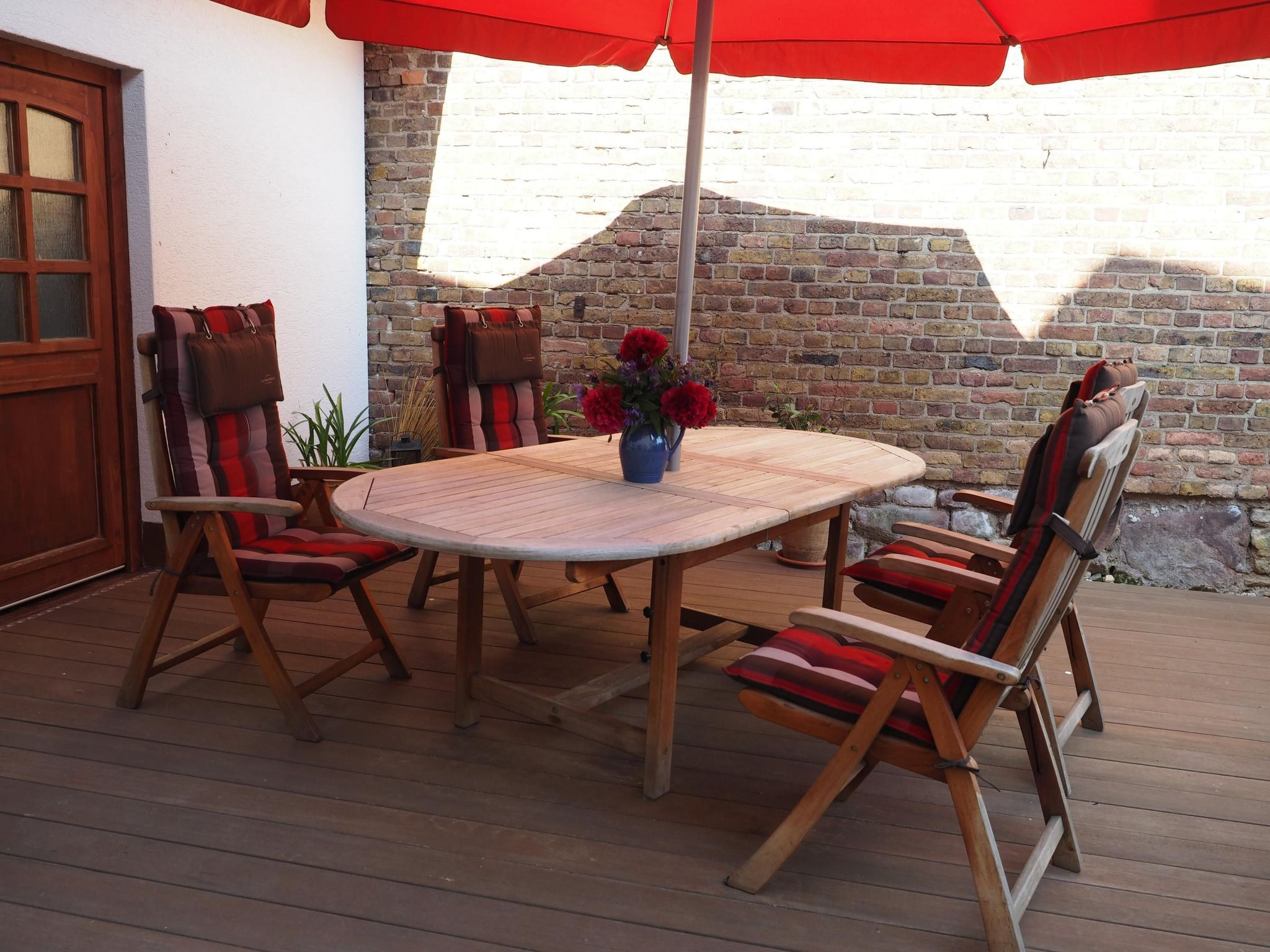 Hochwertige Ferienwohnung mit Terrasse und Garten-Binnen