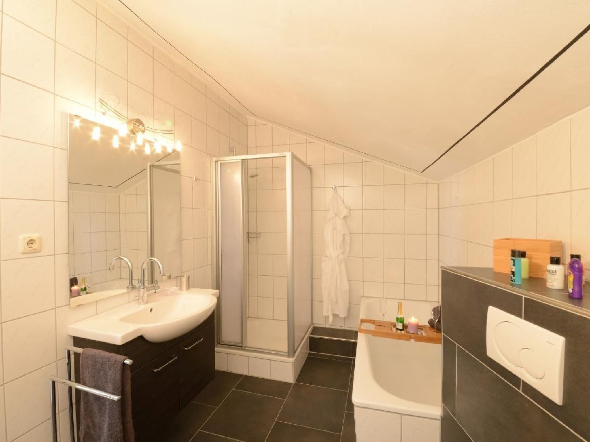 Ruhiges Ferienhaus in Lommersdorf mit Garten-Binnen