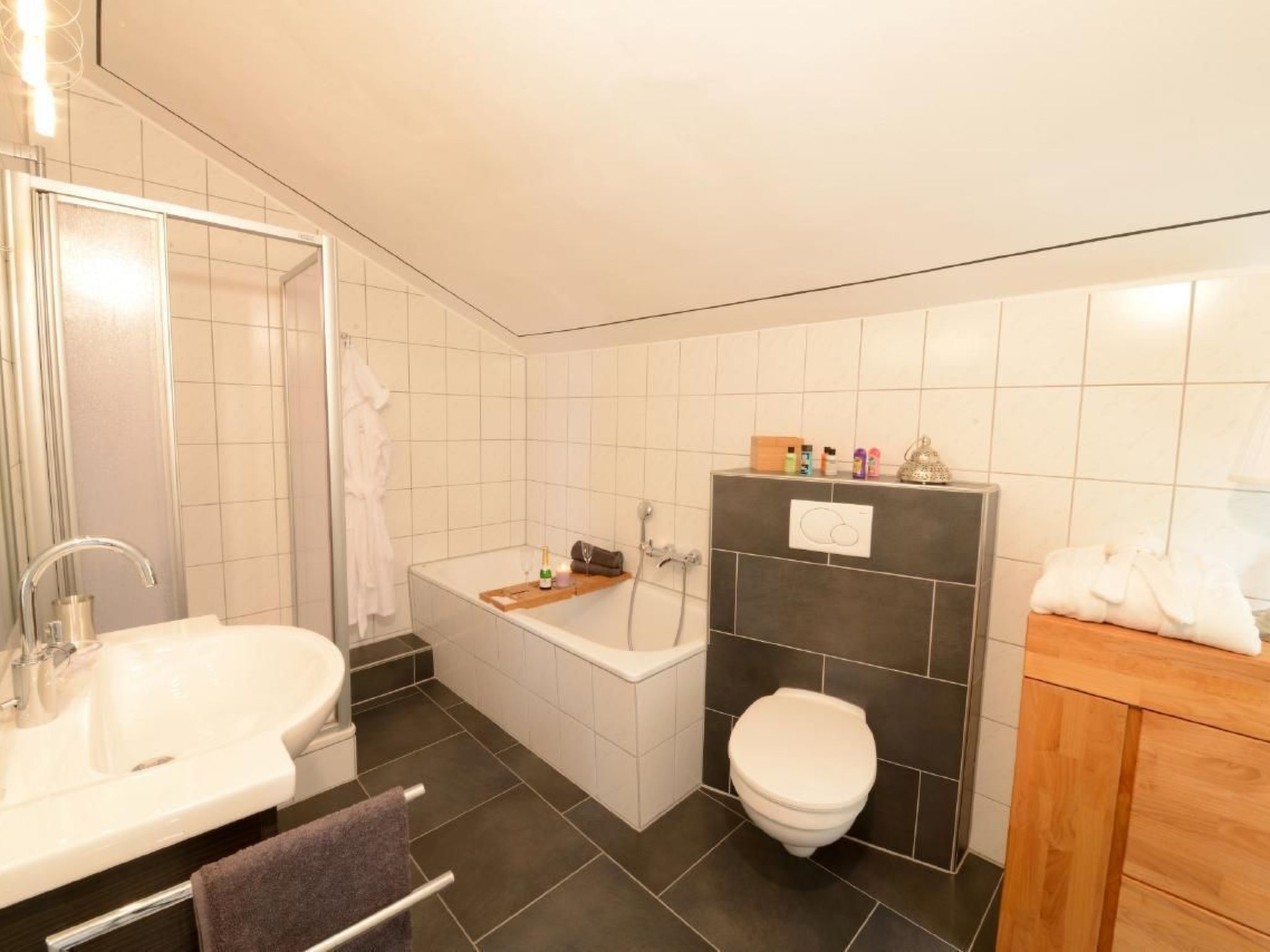 Ruhiges Ferienhaus in Lommersdorf mit Garten-Binnen