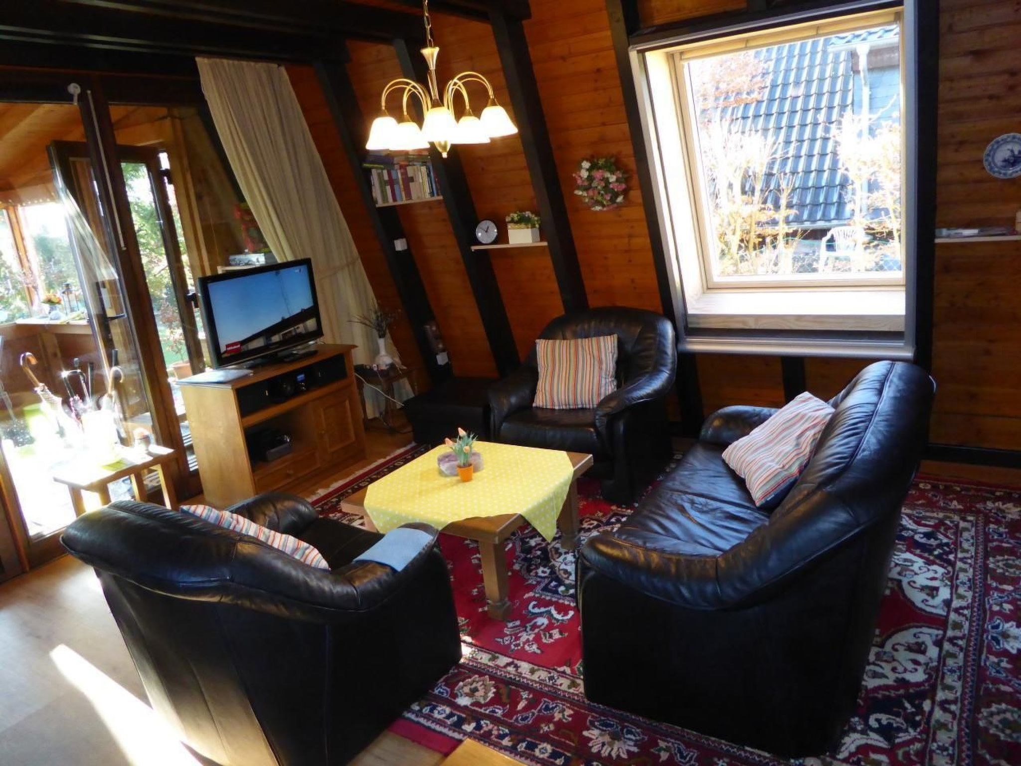 Eifelwaldhäuschen-Drinnen