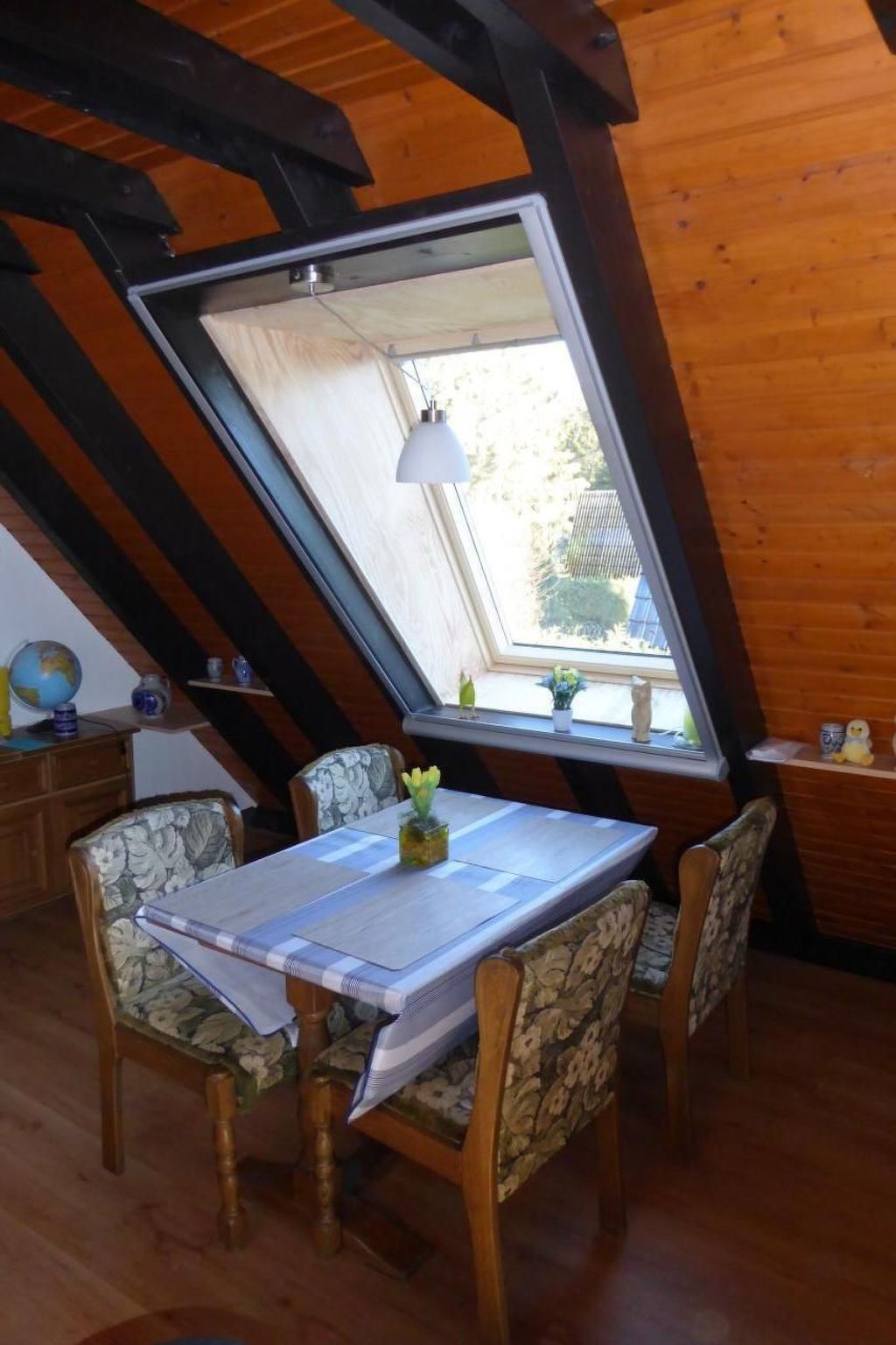 Eifelwaldhäuschen-Drinnen