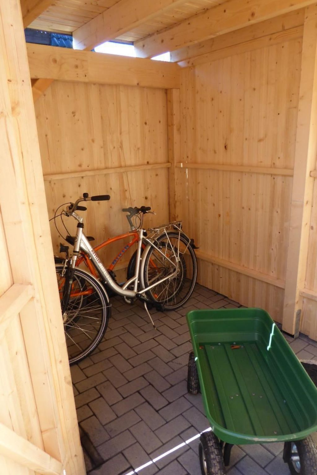 Eifelwaldhäuschen-Drinnen