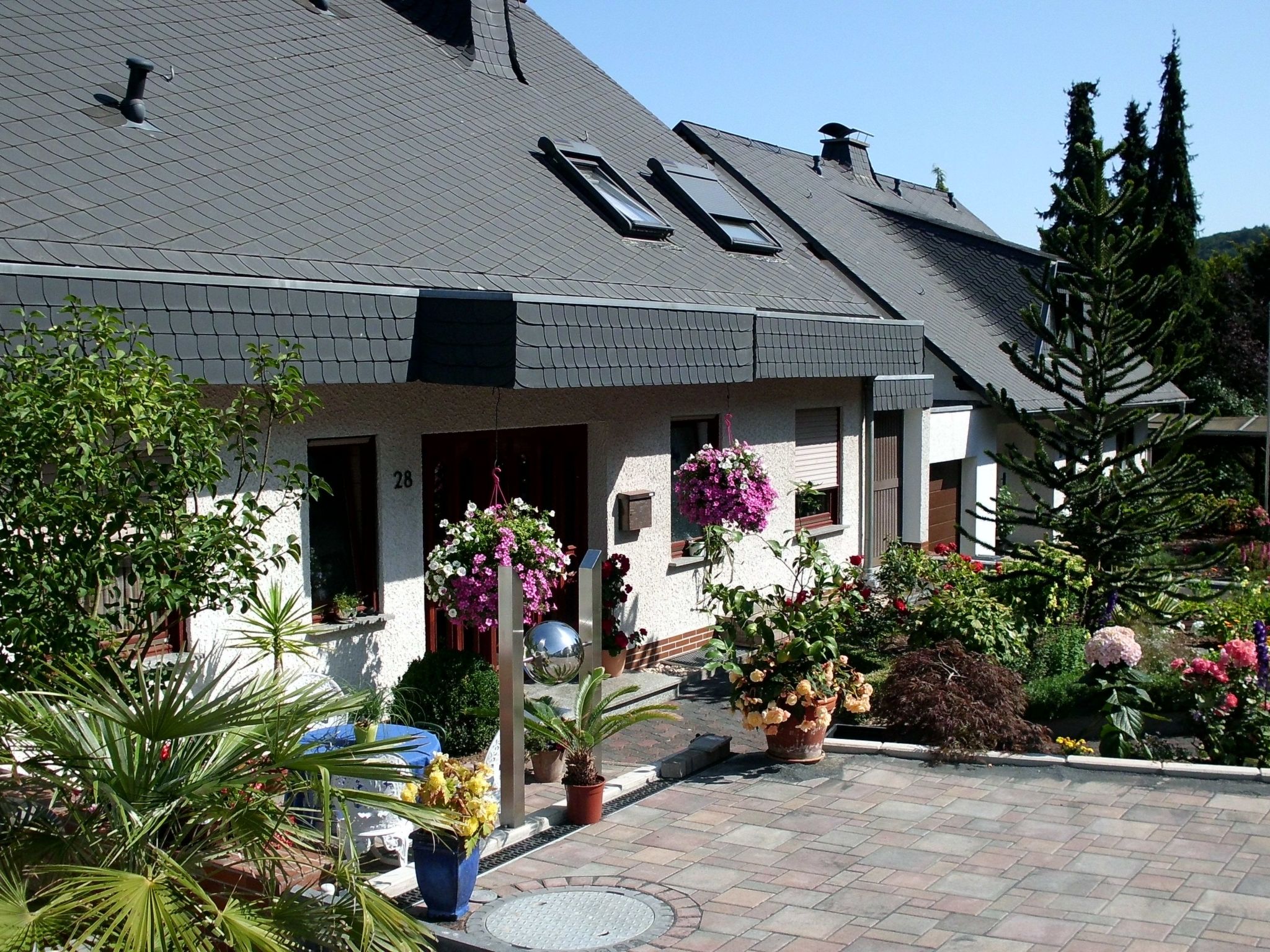 Gerä¤umige Ferienwohnung in Lay am Moselhang