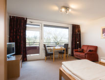 Knus appartement met gedeeld zwembad bij Koblenz, aan de golfbaan - thumbnail 2