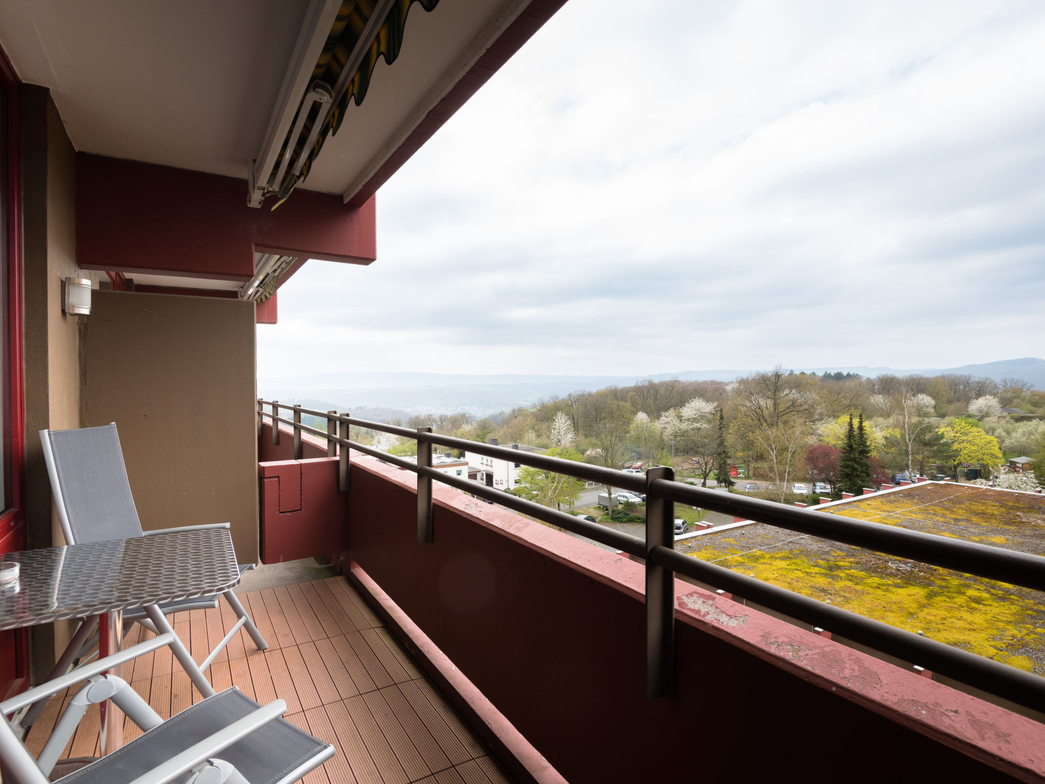 "Loreley (A705)", appartement 1-kamer 38 m2 op de 7e verdieping, op het westen gelegen. Zeer mooi en modern ingericht: woon-/eetkamer met 1 divanbed (140 cm, lengte 200 cm), Sat-TV (Flatscreen TV). Ui..