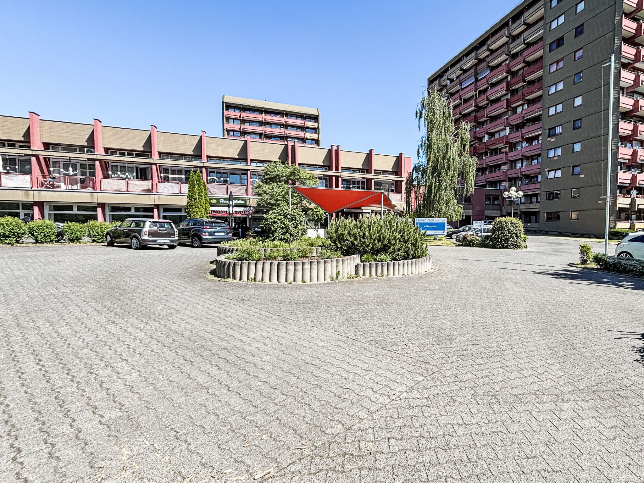 Flora und Fauna (B306/B307)-Outside