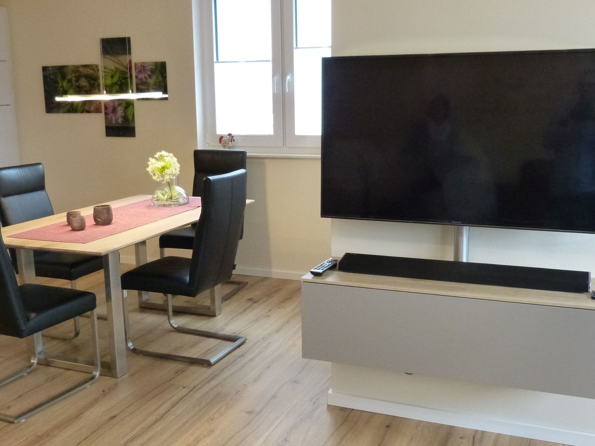 Moderne Wohnung mit Parkplatz und Rheinblick-Image-tags.info