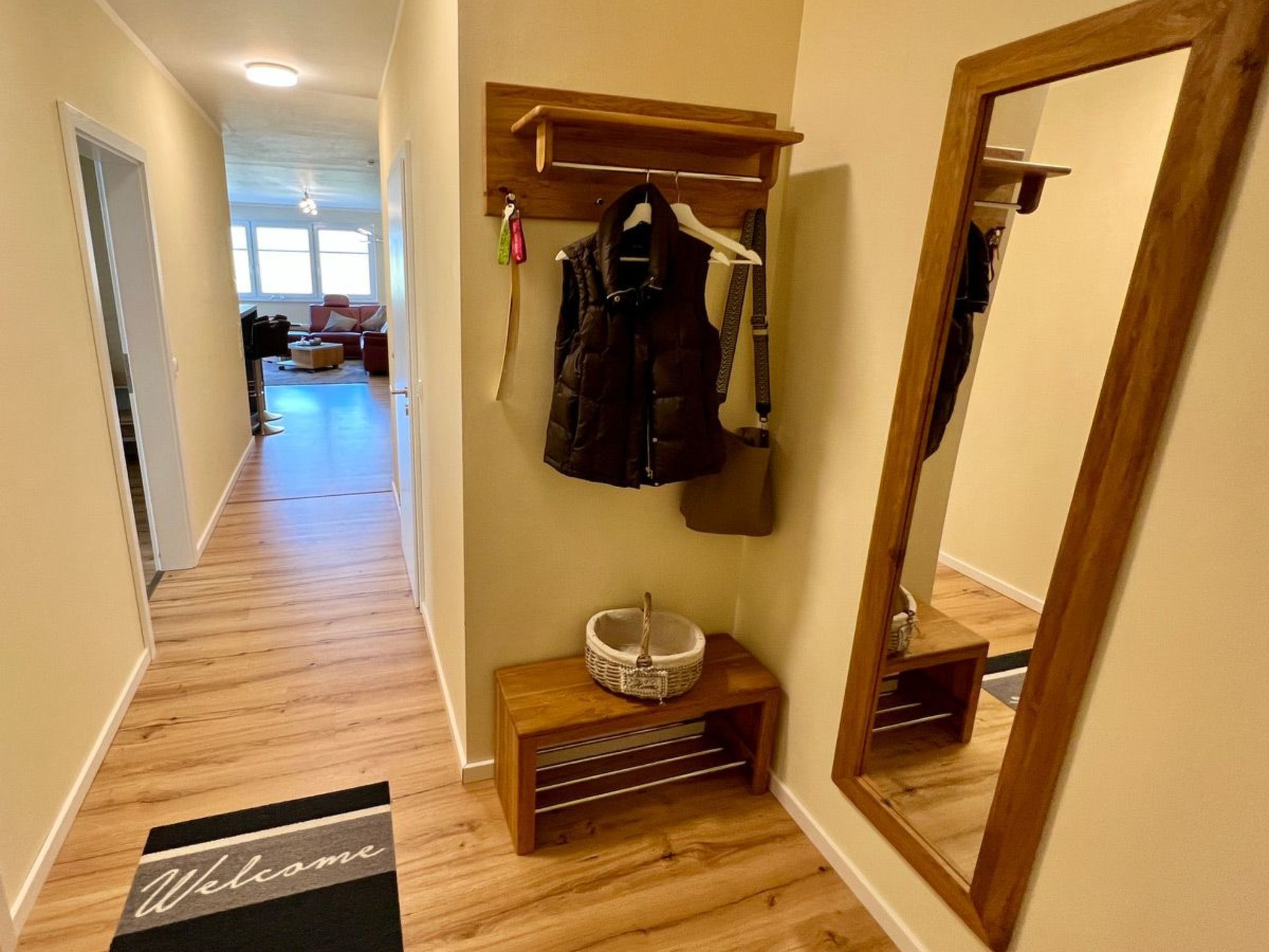 Moderne Wohnung mit Parkplatz und Rheinblick-Binnen