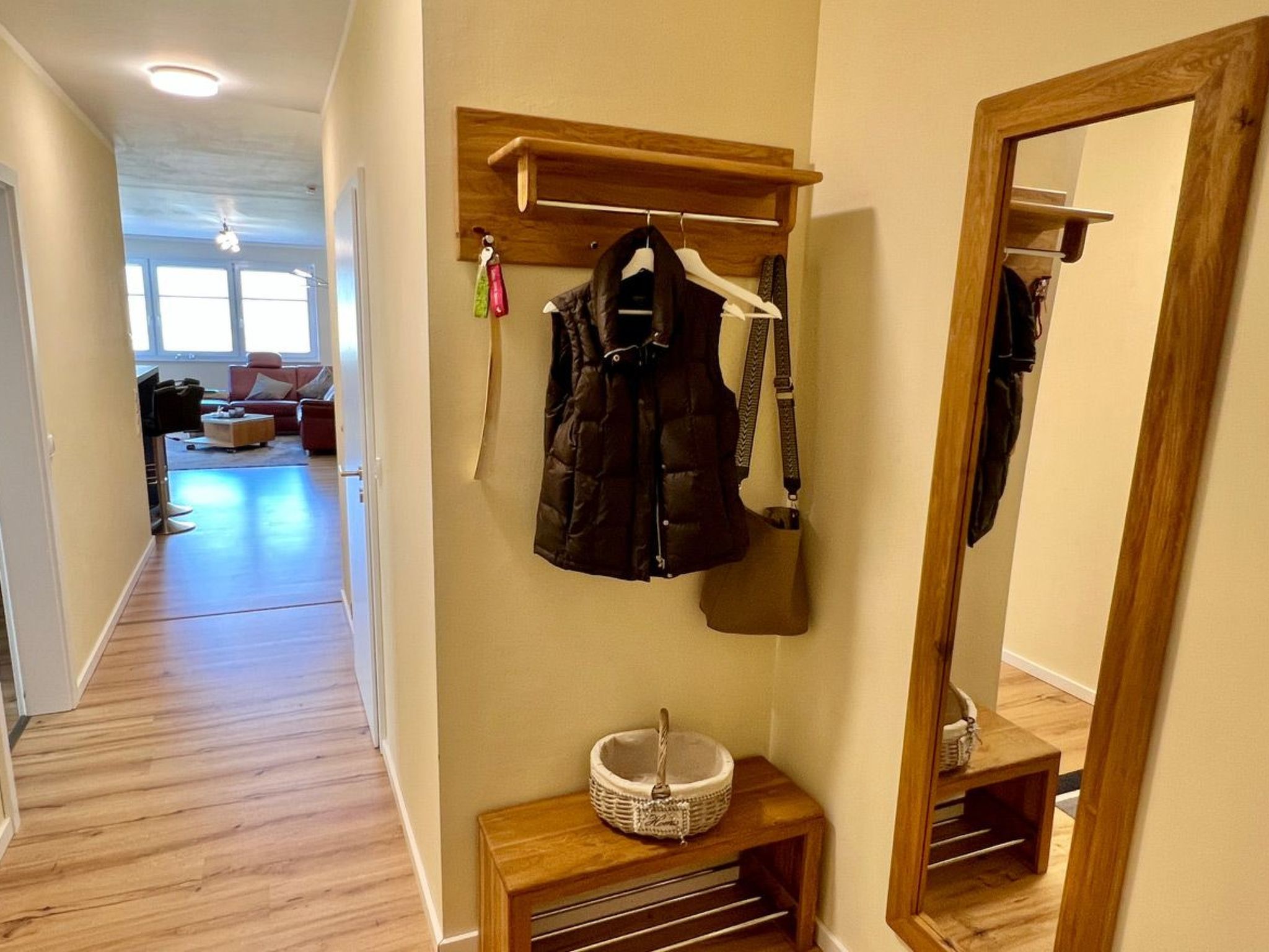 Moderne Wohnung mit Parkplatz und Rheinblick-Binnen