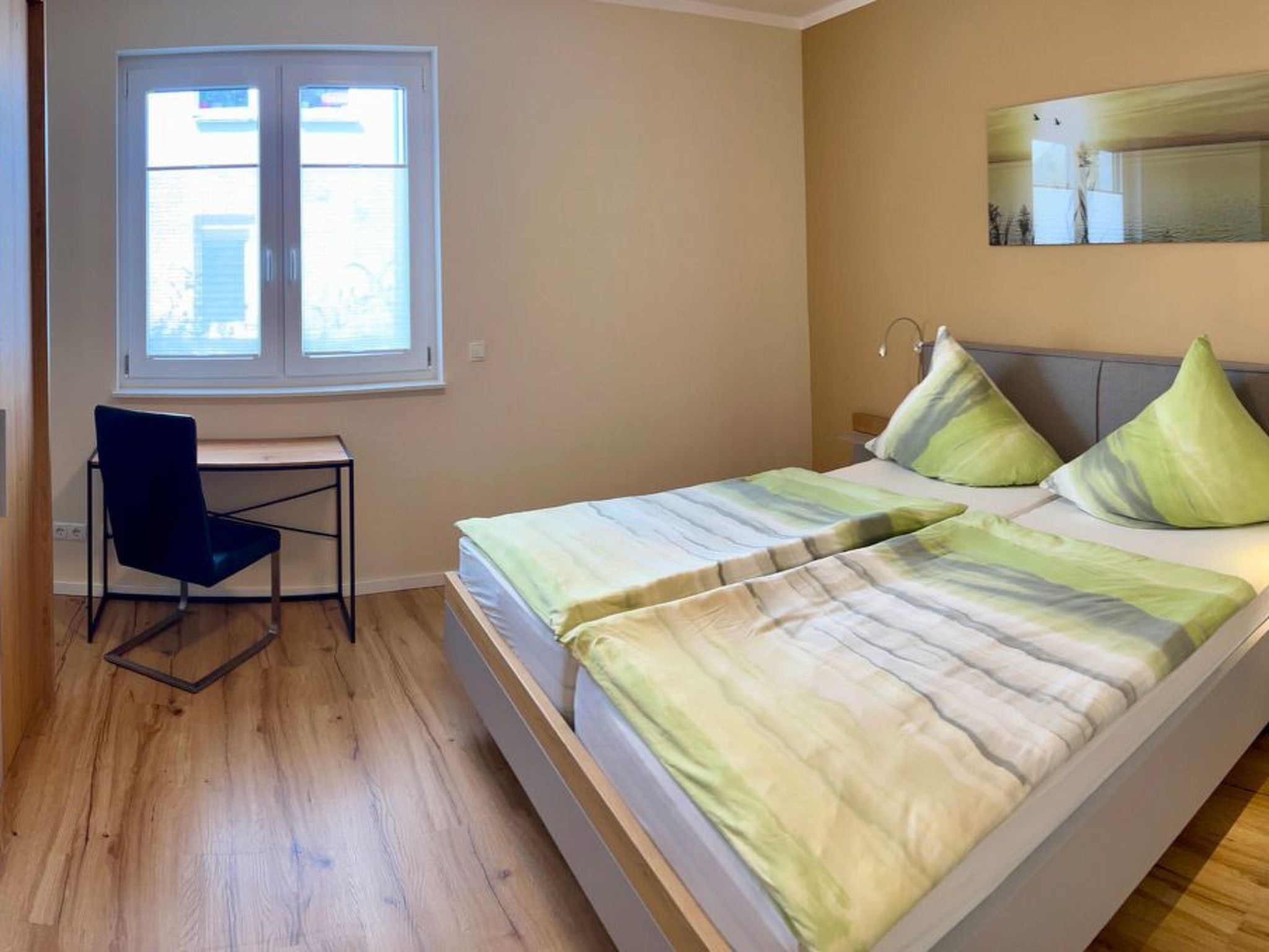 Moderne Wohnung mit Parkplatz und Rheinblick-Binnen