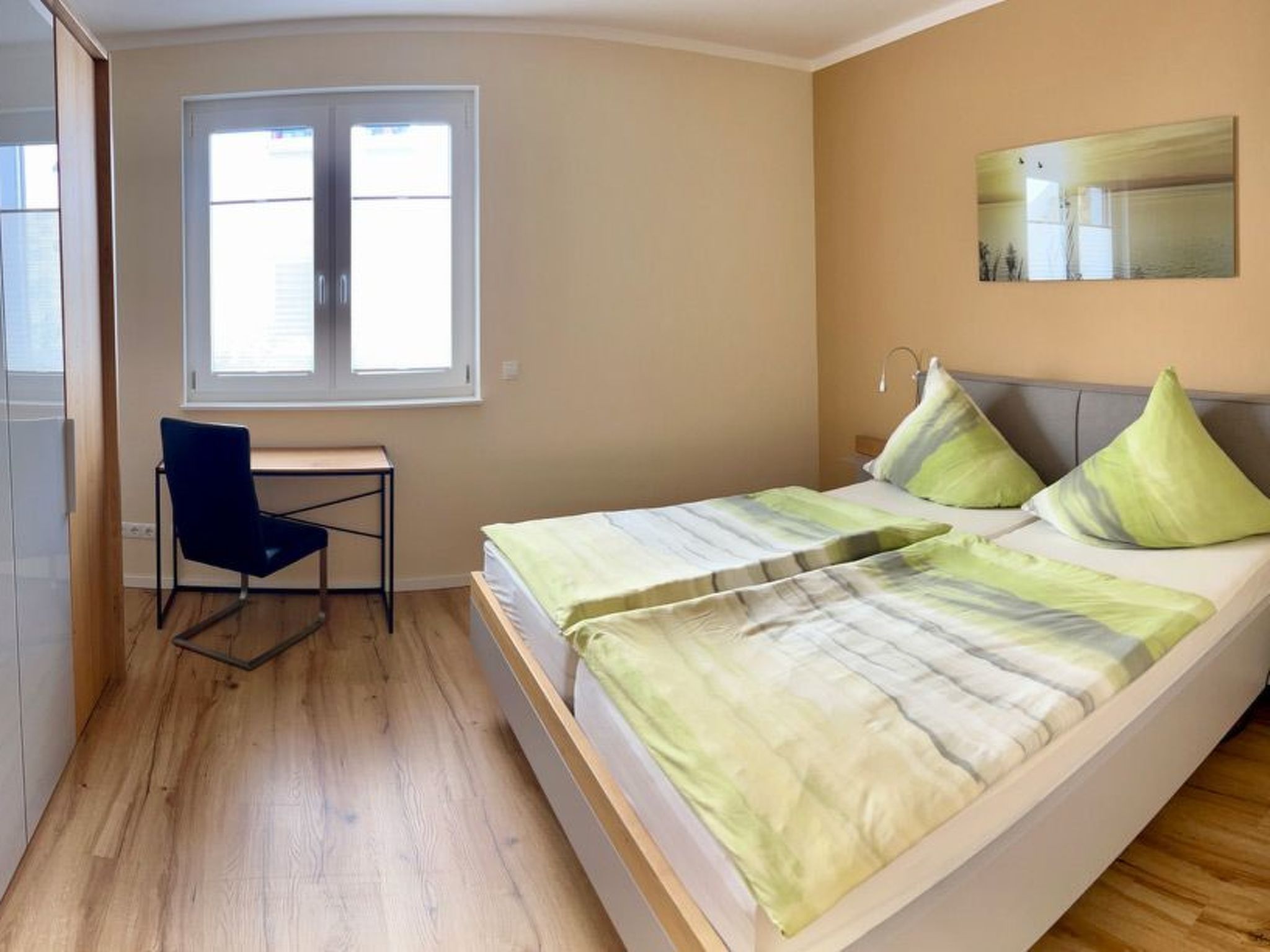 Moderne Wohnung mit Parkplatz und Rheinblick-Binnen