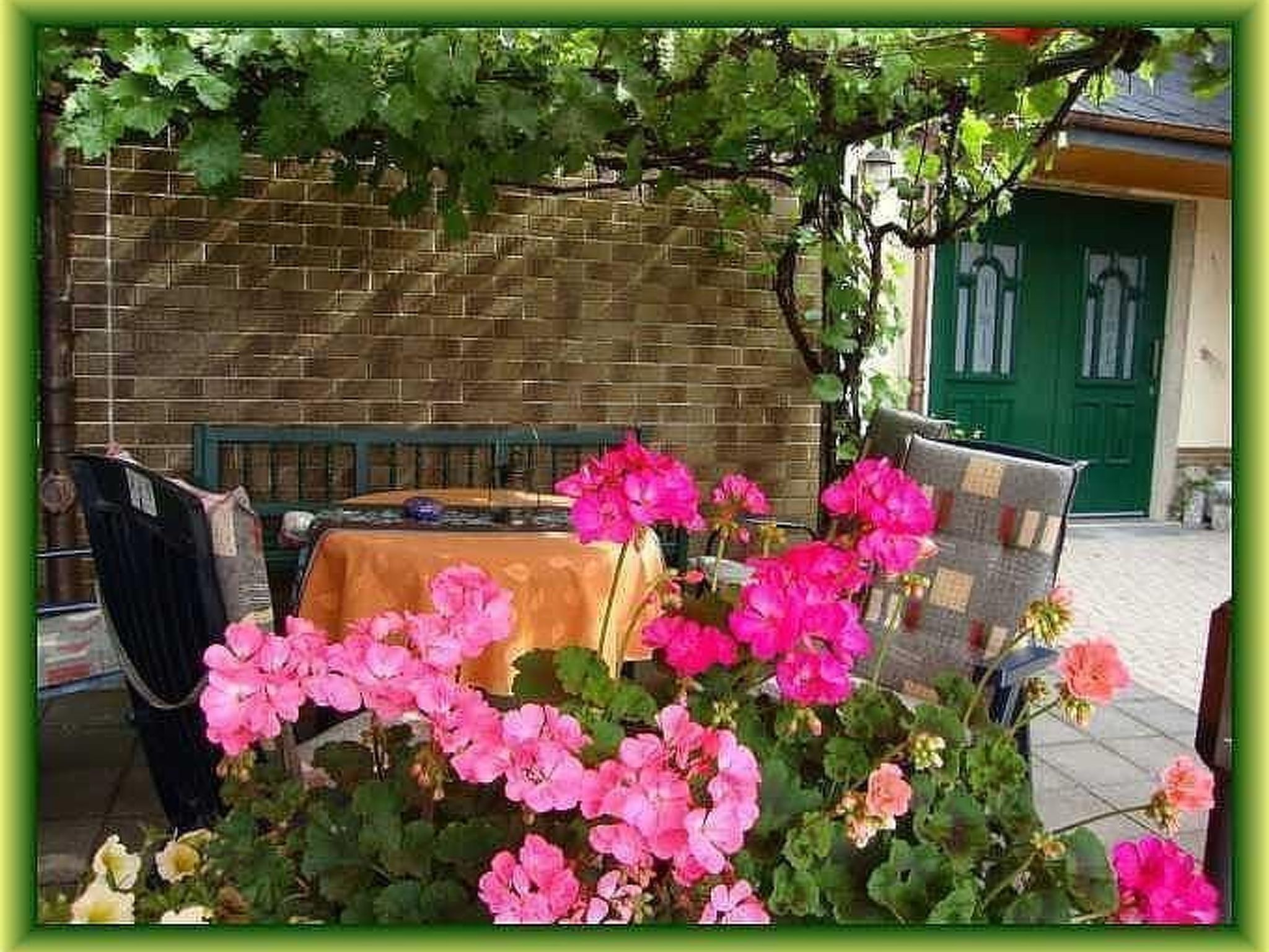 Ruhiges Landhaus mit zwei gemütlichen Wohnungen-Drinnen