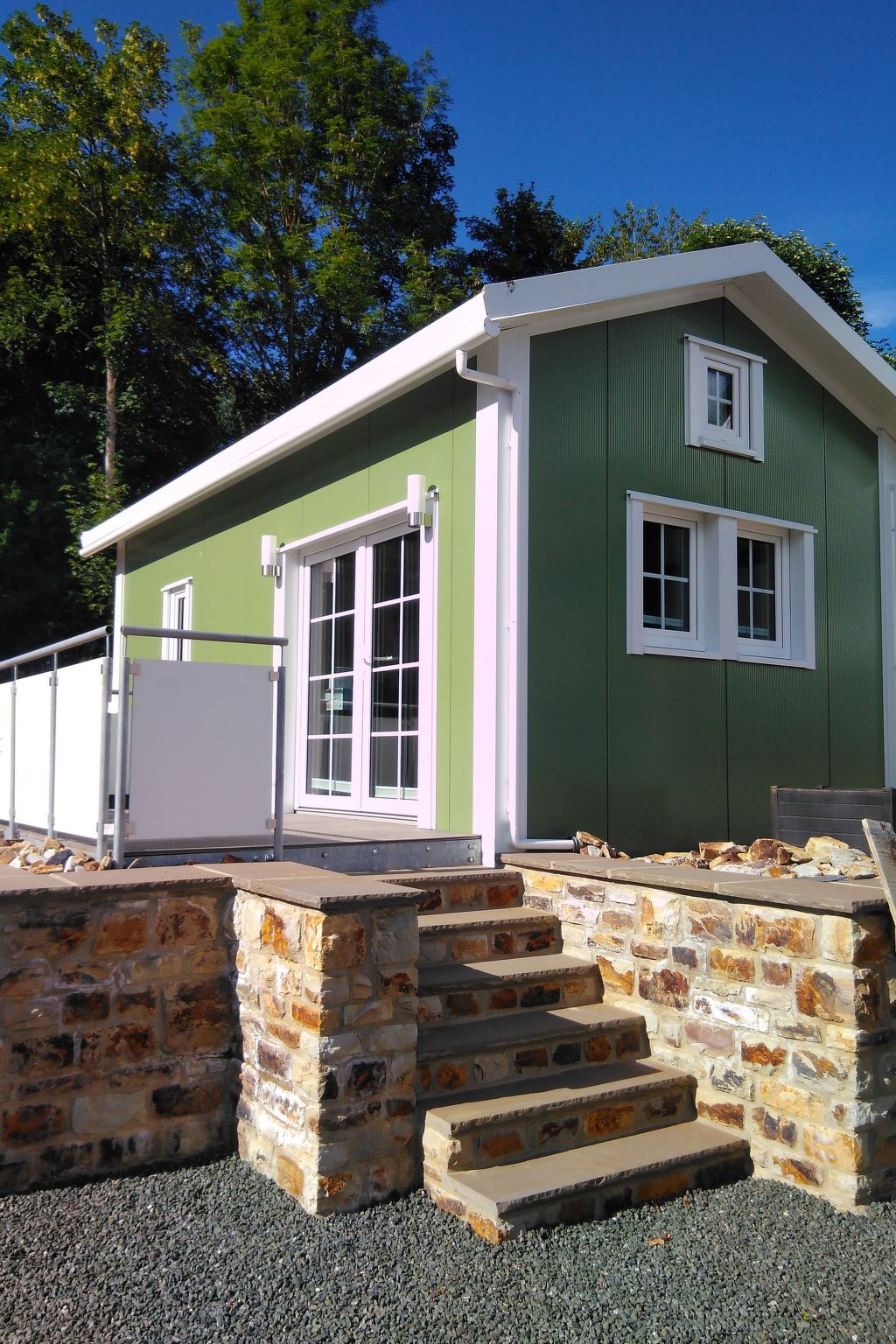 Mit Grill in Bad Marienberg-Binnen