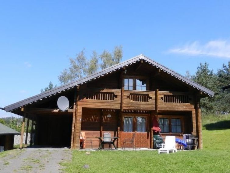 10-persoons vakantiehuis in Ulmen met open haard en tuin in Ulmen