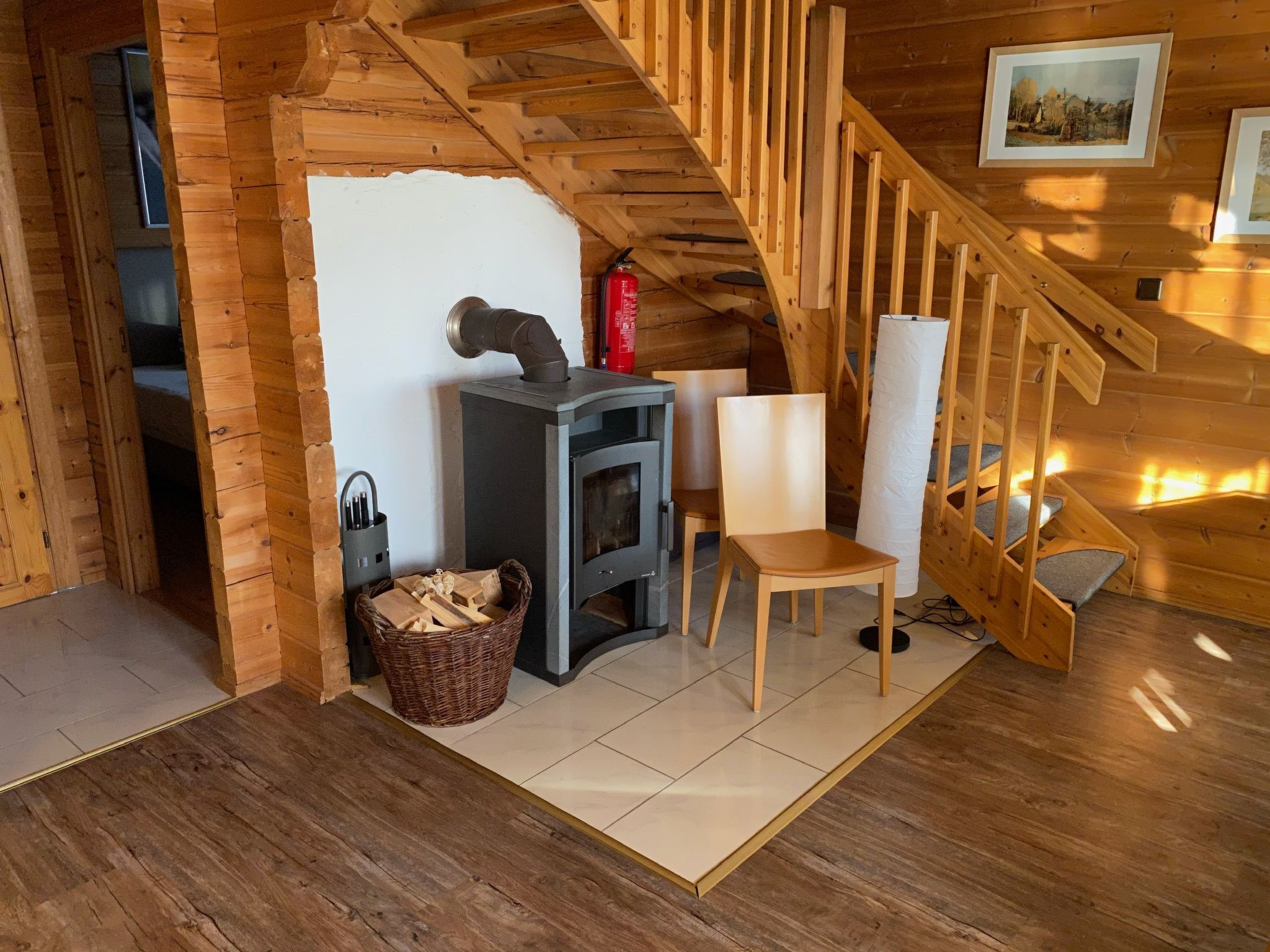 In Meiserich mit Terrasse und Garten-Binnen