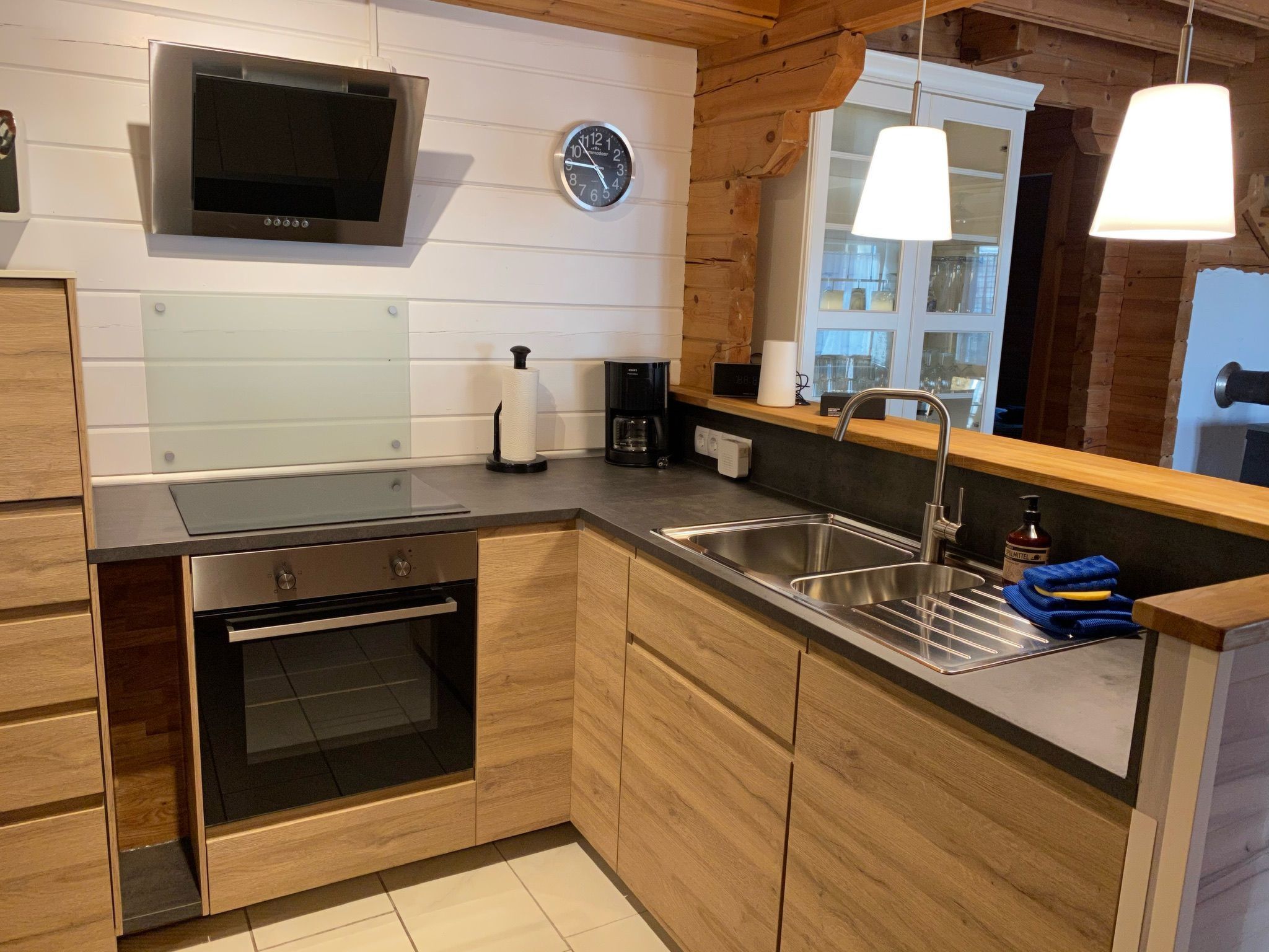 In Meiserich mit Terrasse und Garten-Binnen