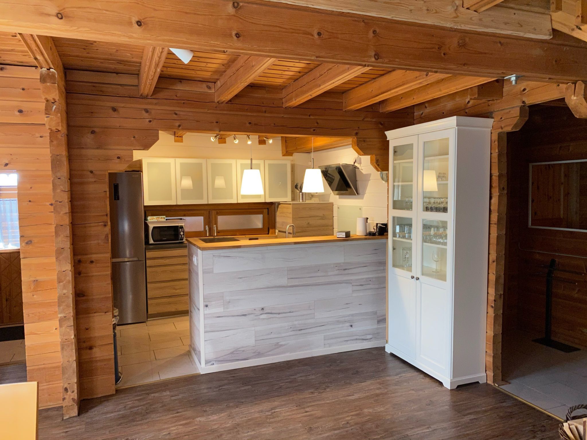 In Meiserich mit Terrasse und Garten-Binnen