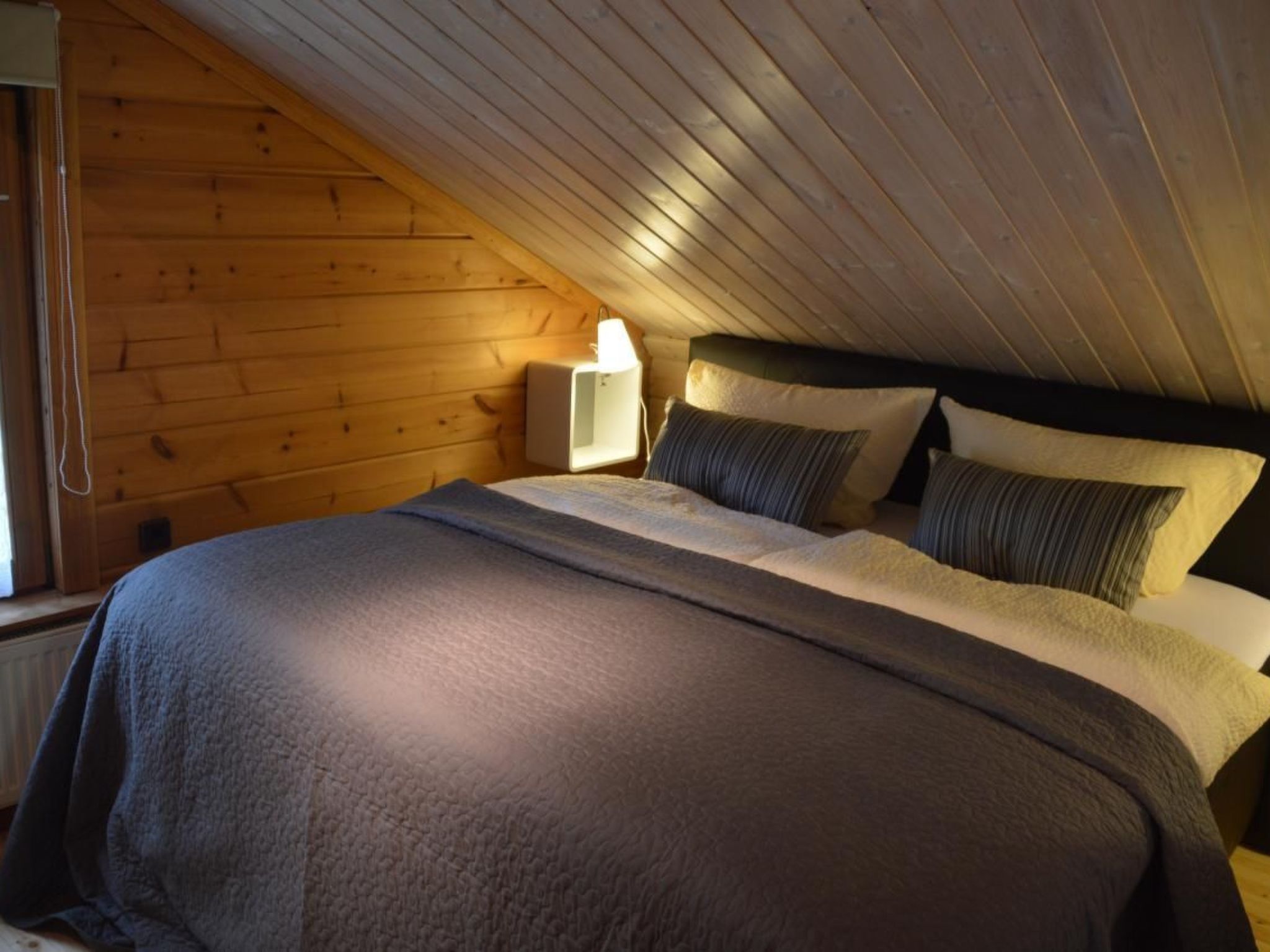 In Meiserich mit Terrasse und Garten-Binnen