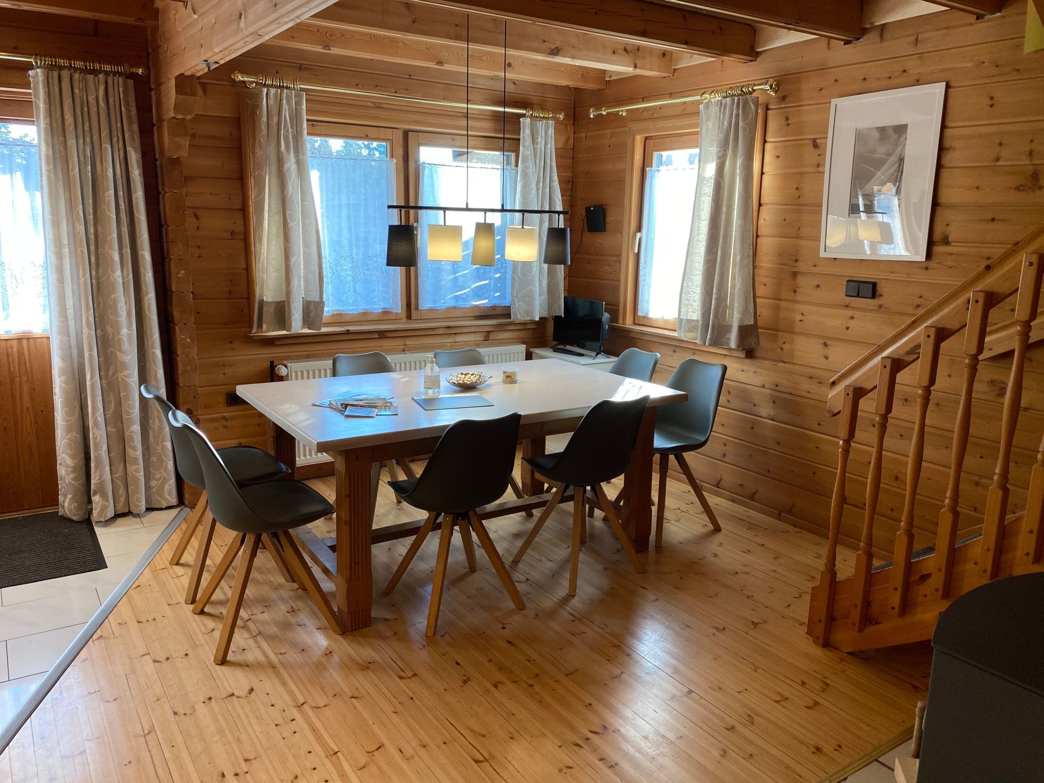 Chalet mit Garten, Grill und Terrasse-Binnen