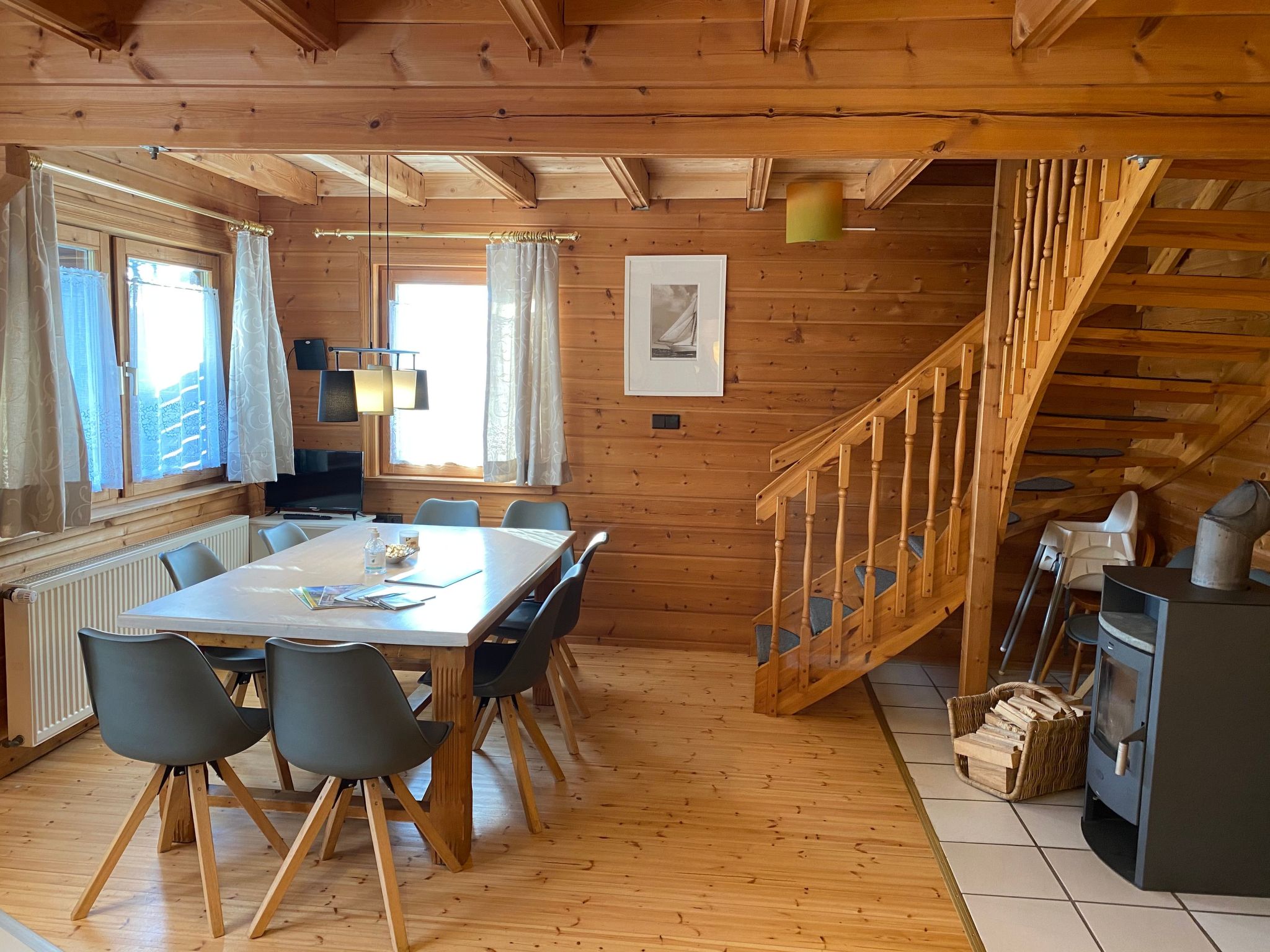 Chalet mit Garten, Grill und Terrasse-Binnen