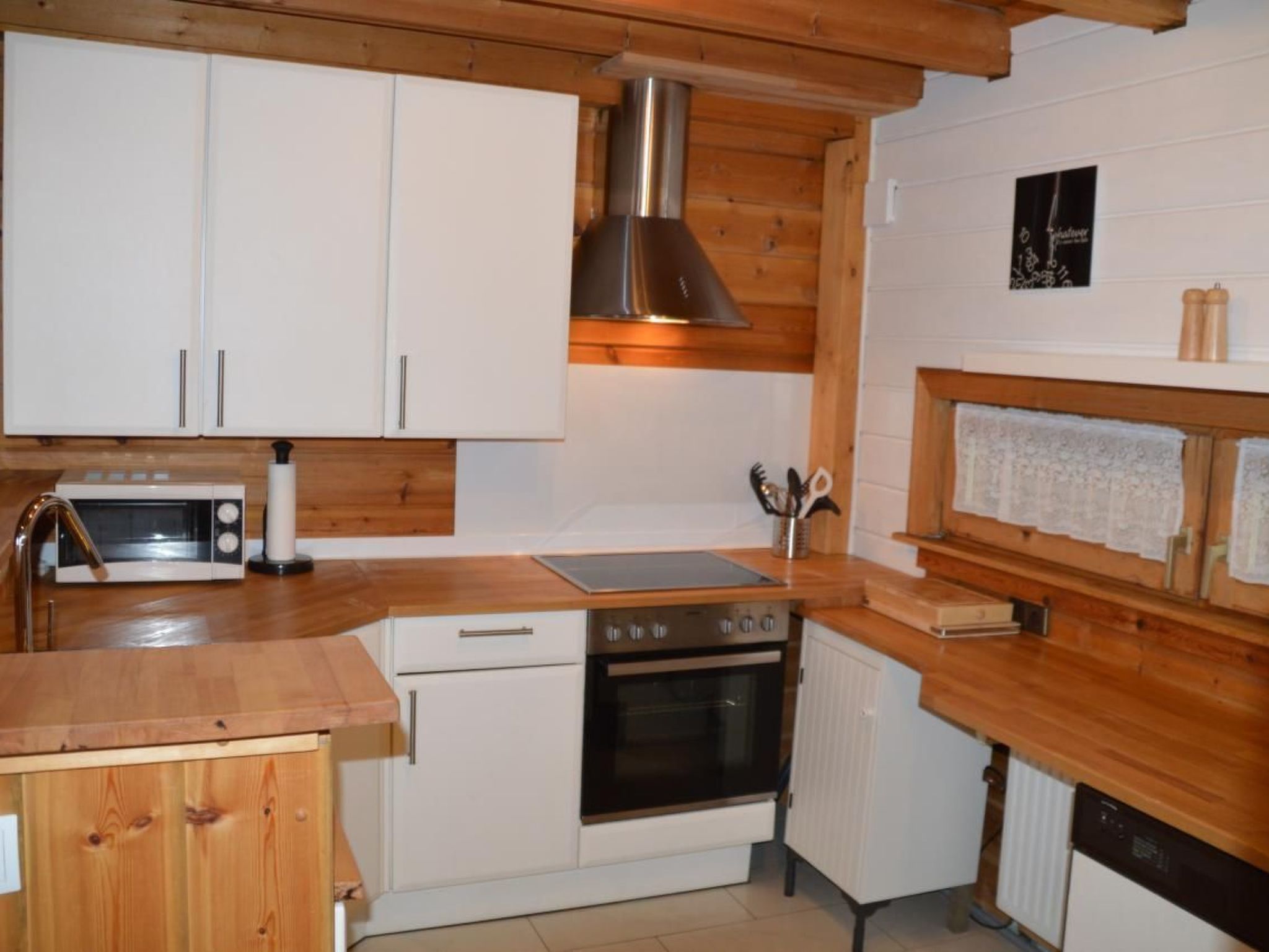 Chalet mit Garten, Grill und Terrasse-Binnen