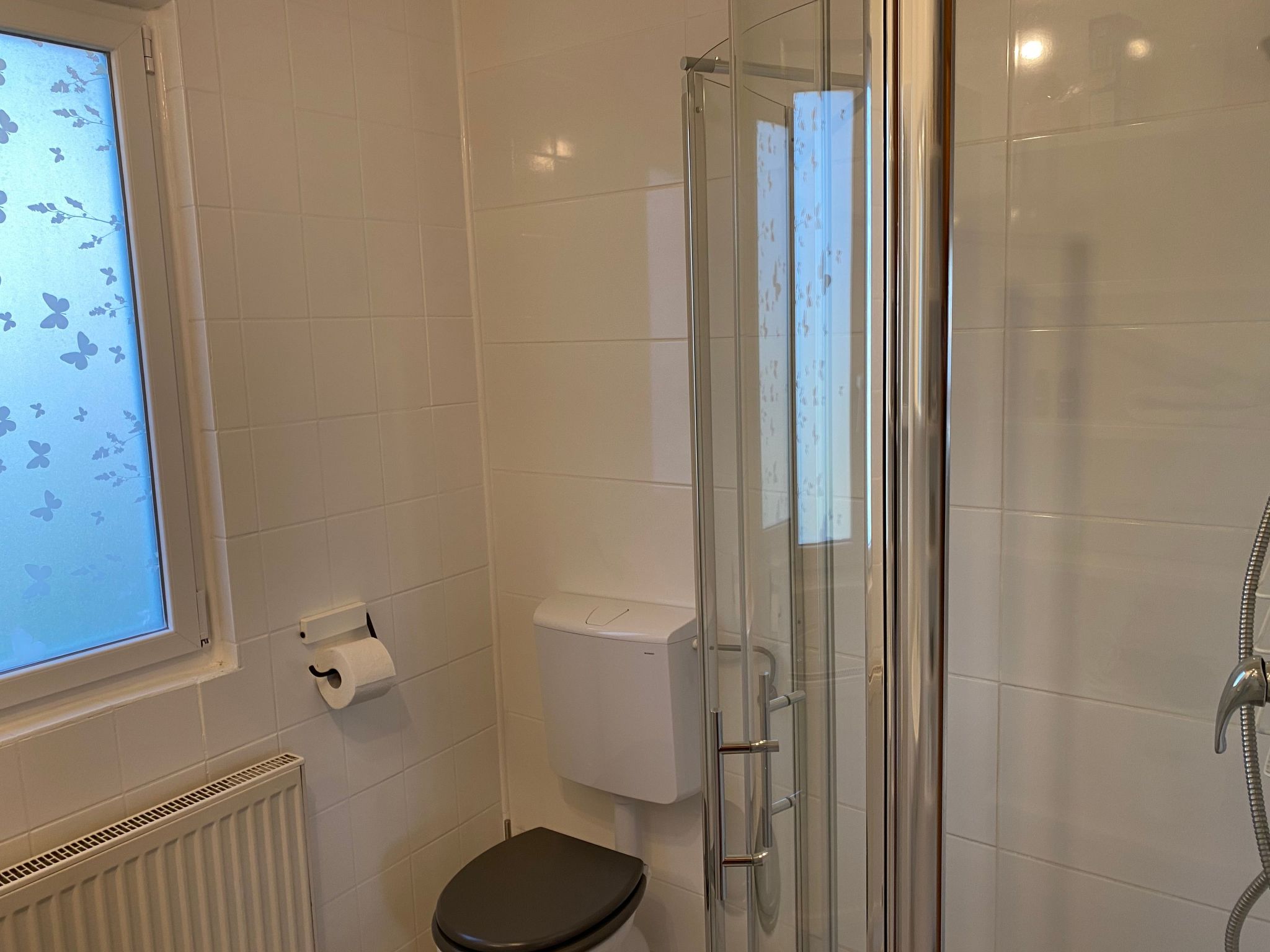 Chalet mit Garten, Grill und Terrasse-Binnen