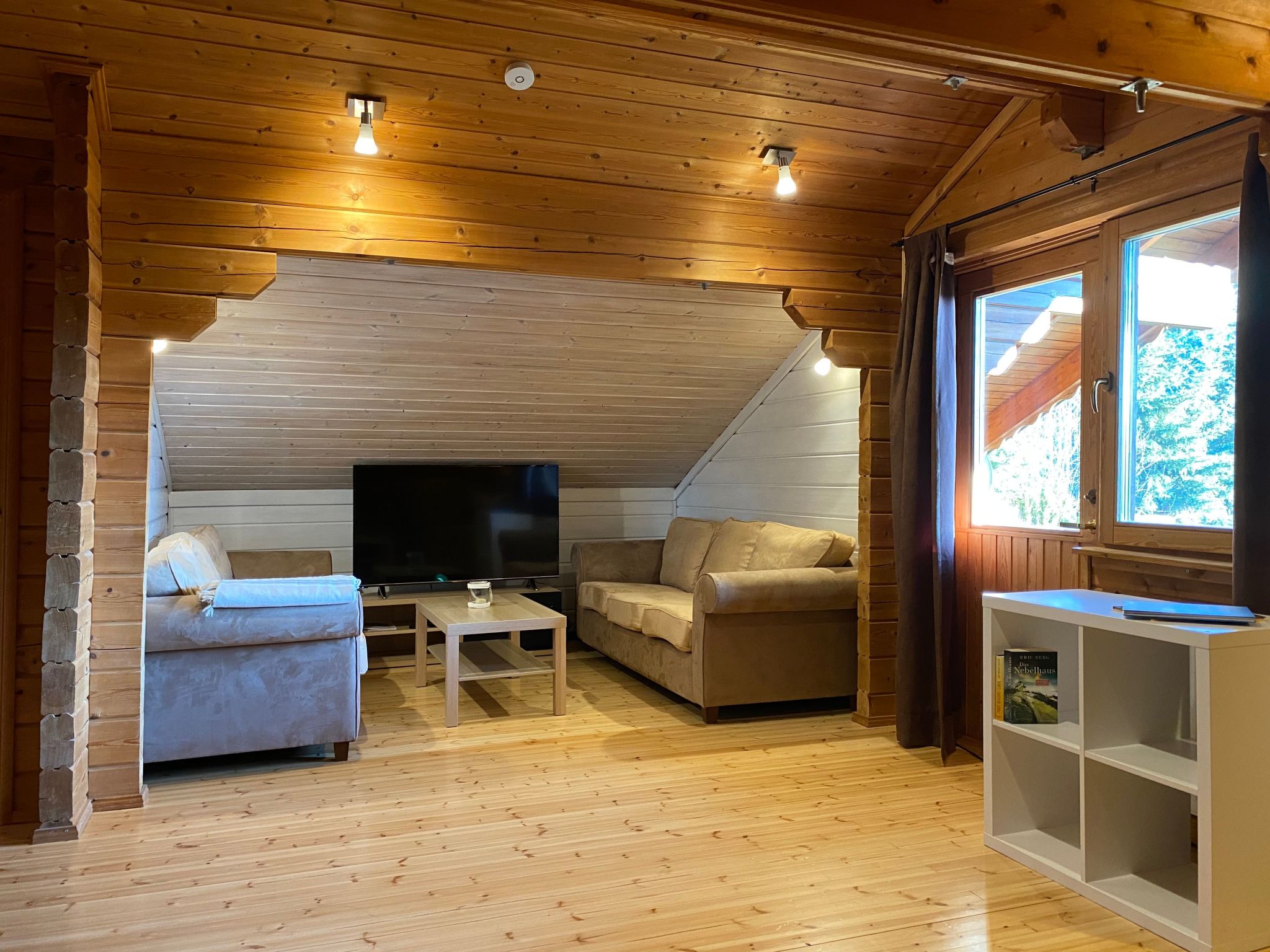 Chalet mit Garten, Grill und Terrasse-Binnen