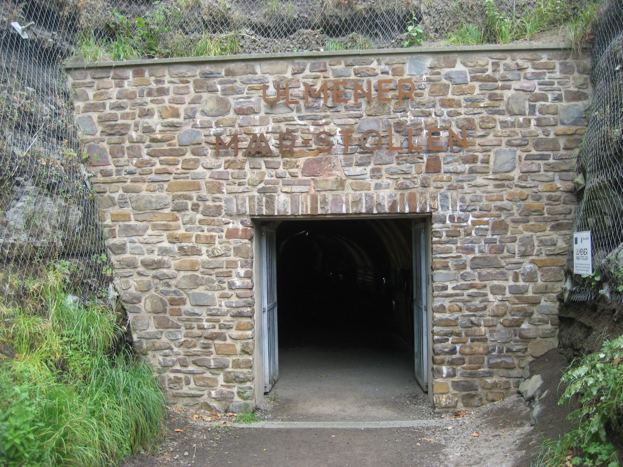 In der Vulkaneifel-Drinnen