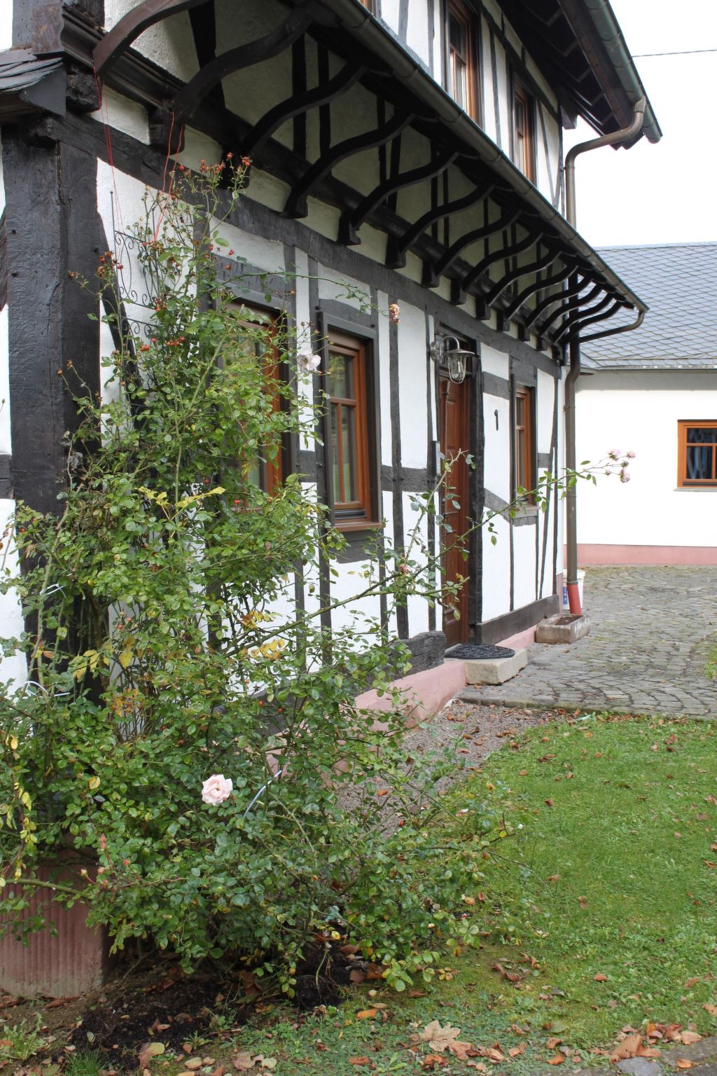 Romantisches Fachwerkhaus zwischen Rhein und Mosel-Image-tags.info