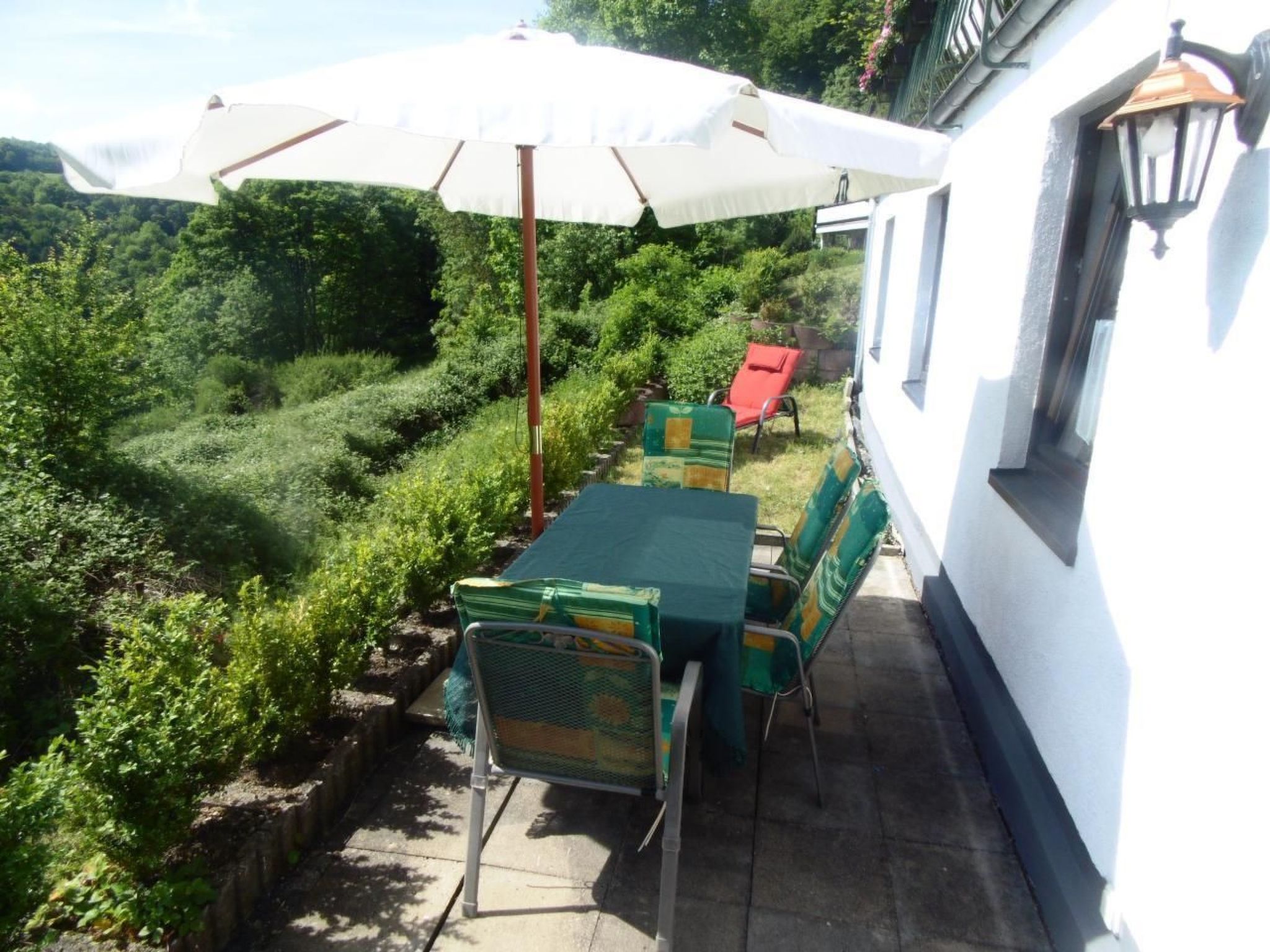 In Waldbreitbach mit Whirlpool-Drinnen