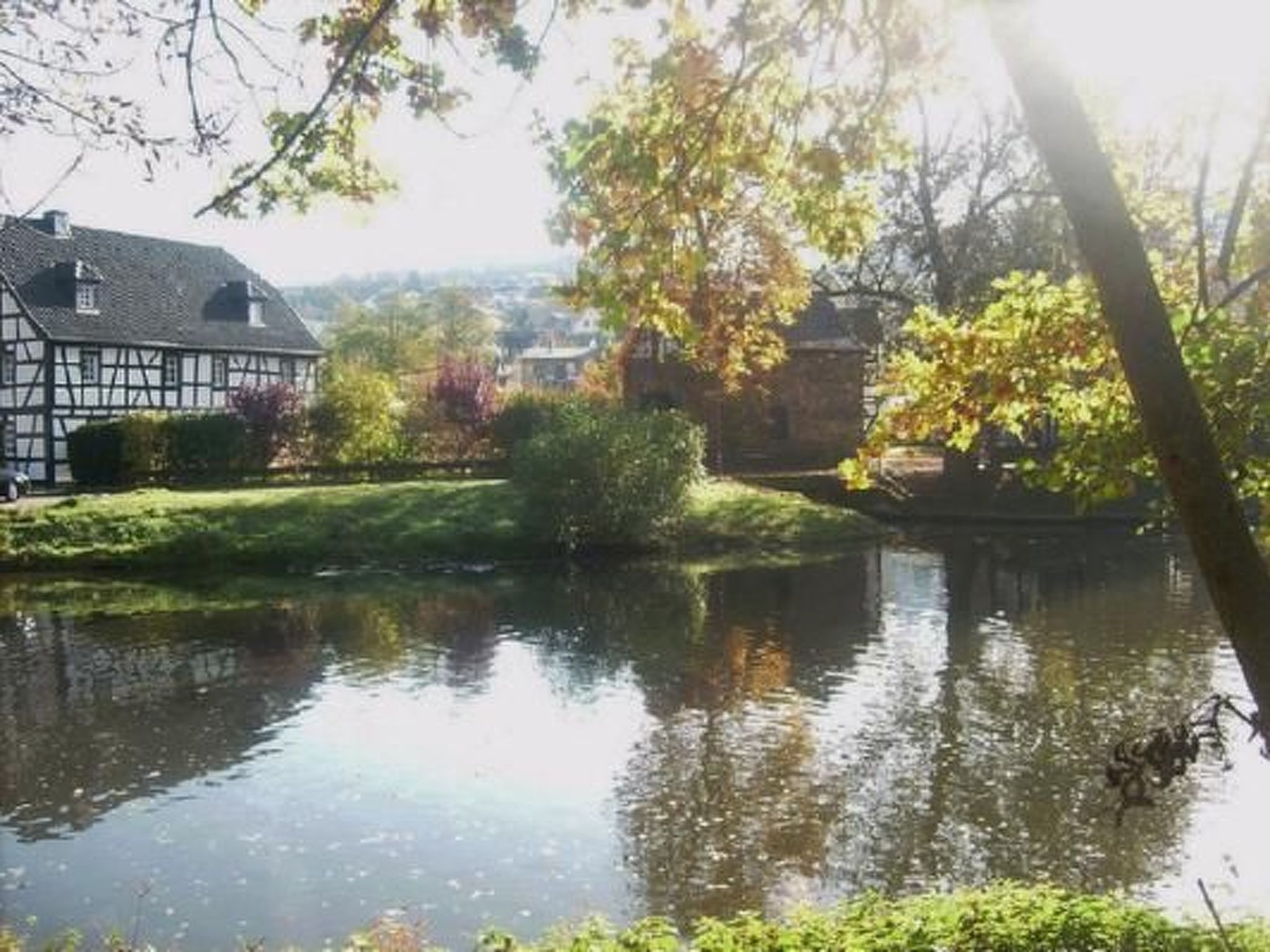 In Waldbreitbach mit Whirlpool-Drinnen