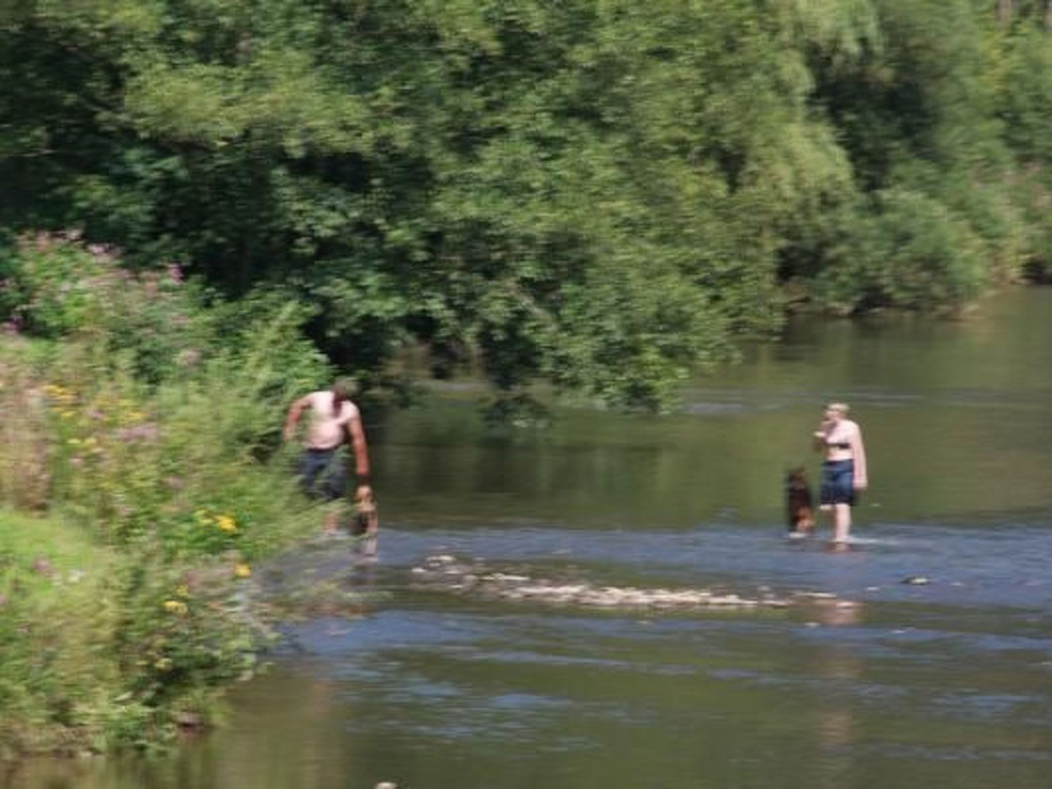 In Waldbreitbach mit Whirlpool-Drinnen