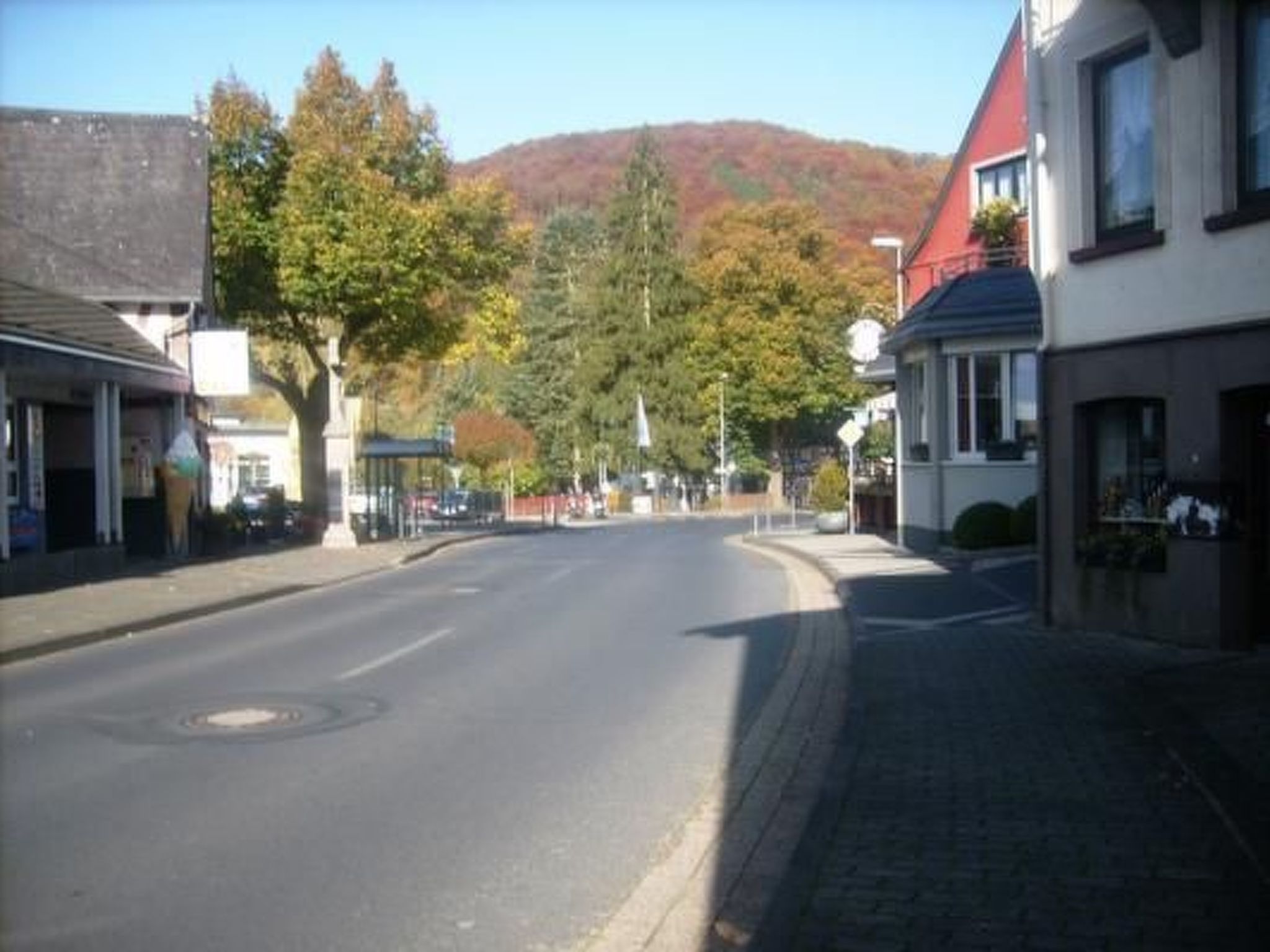 In Waldbreitbach mit Whirlpool-Drinnen