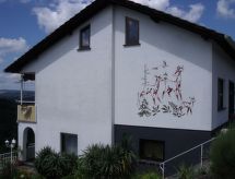 Am Waldrand