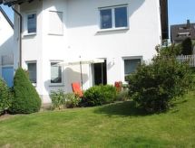 in Westum mit Terrasse