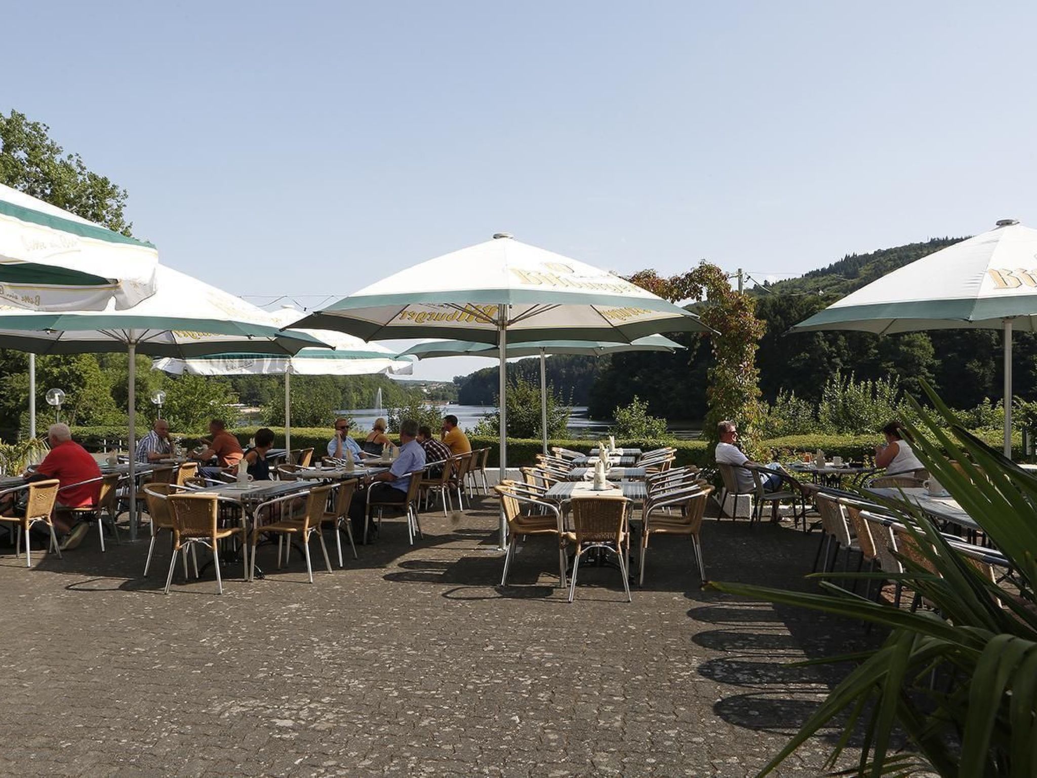 Mit Terrasse und Garten Südeifel-Binnen