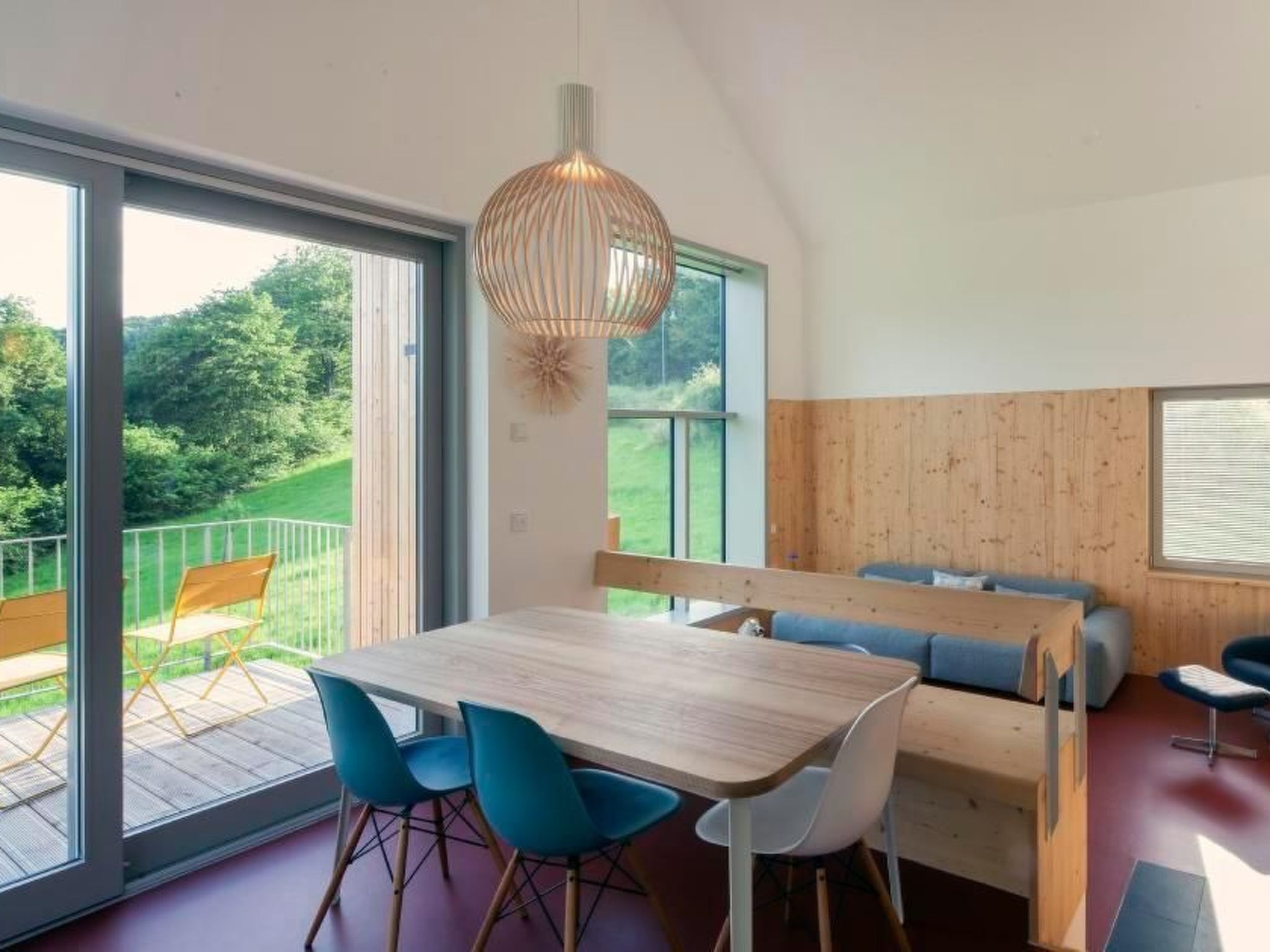 Moderner Holzhausneubau in der Eifel-Binnen