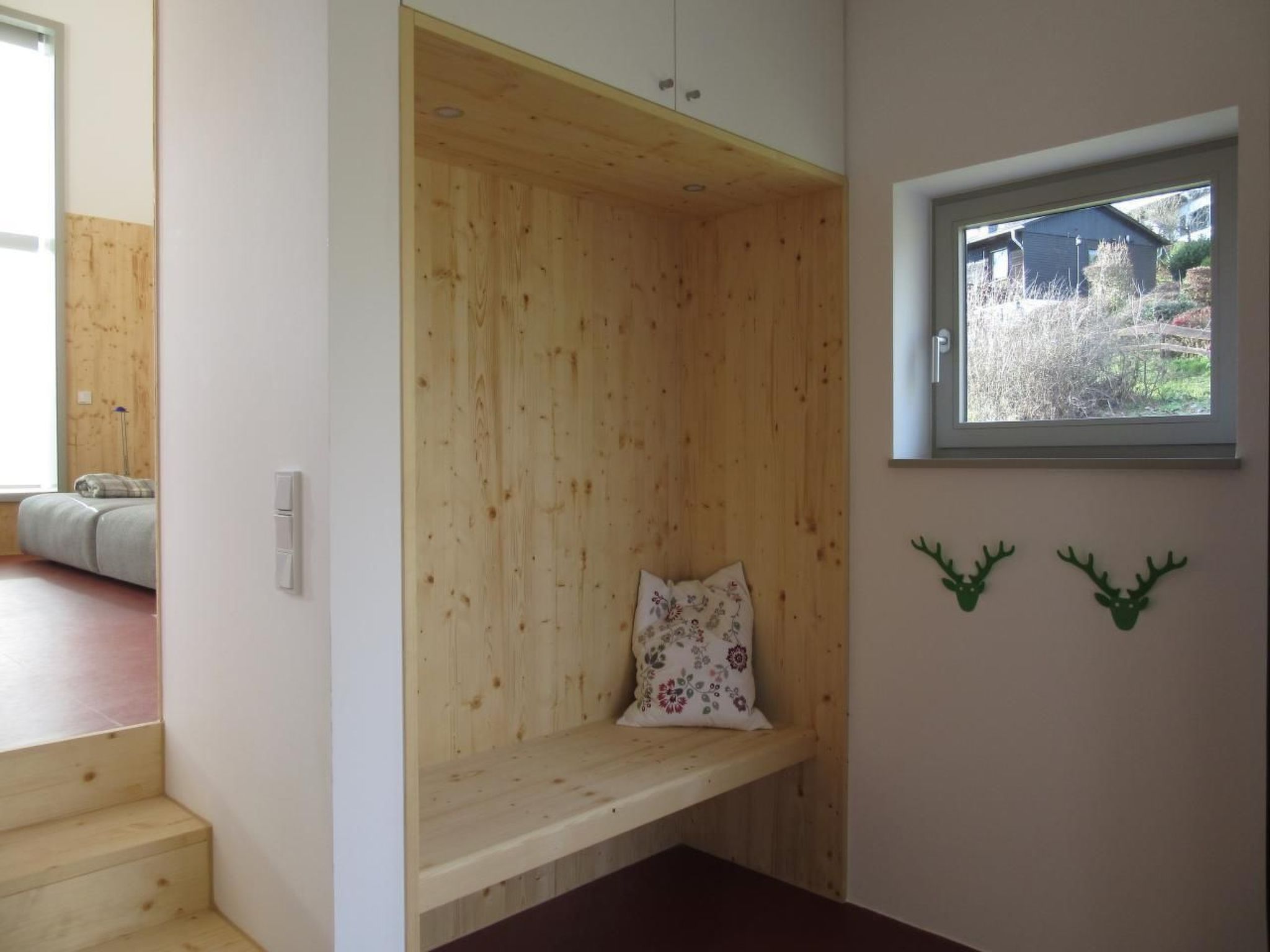 Moderner Holzhausneubau in der Eifel-Binnen