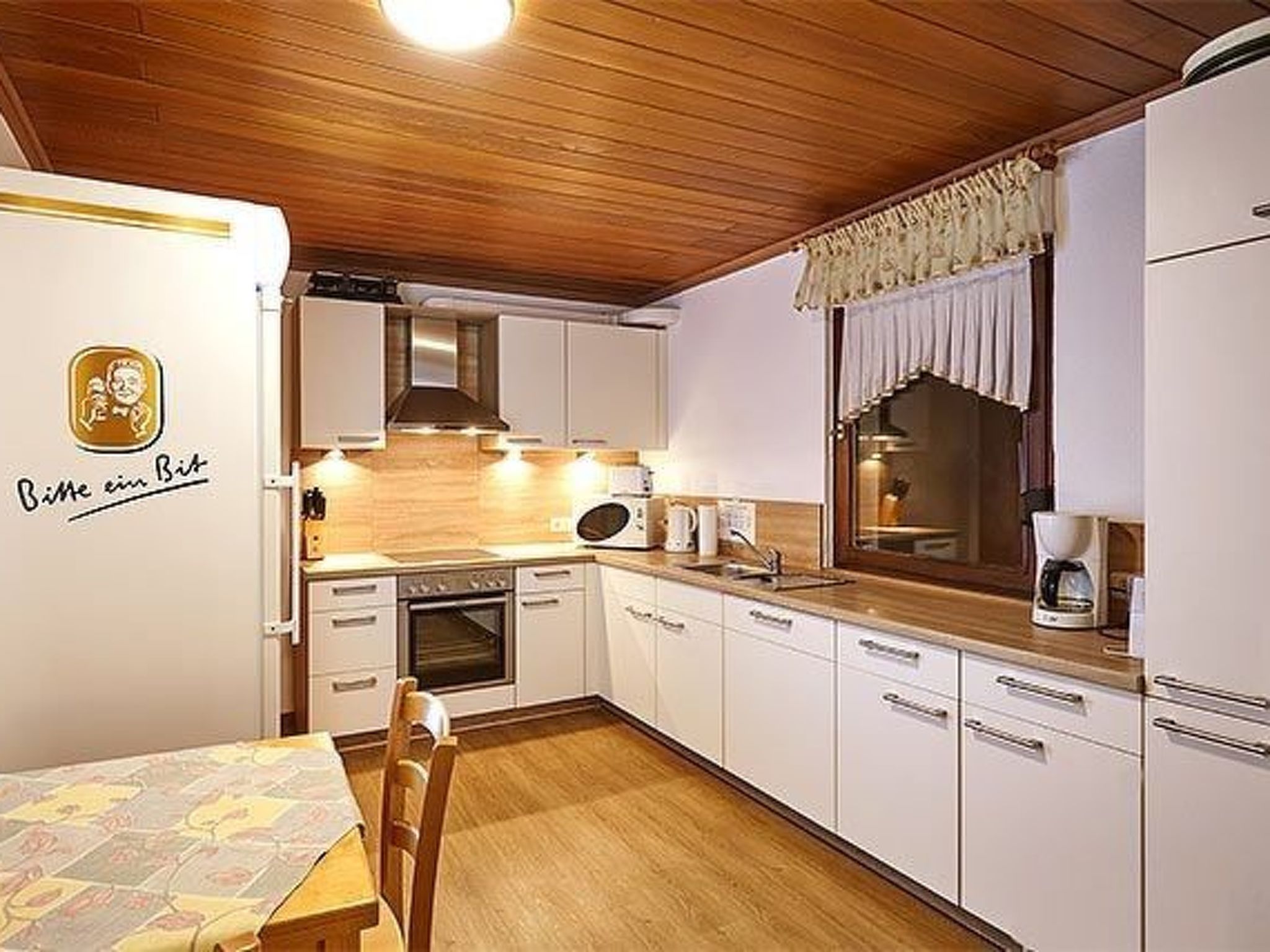 Für 11 Personen und 1 Kind-Drinnen