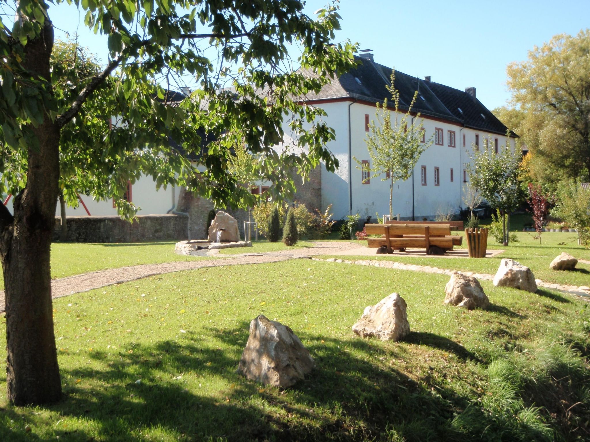 Resi Lux in Niederehe-Image-tags.info