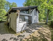 Vrijstaand vakantiehuis in Lissendorf met omheinde tuin, dichtbij de Eifel - thumbnail 1