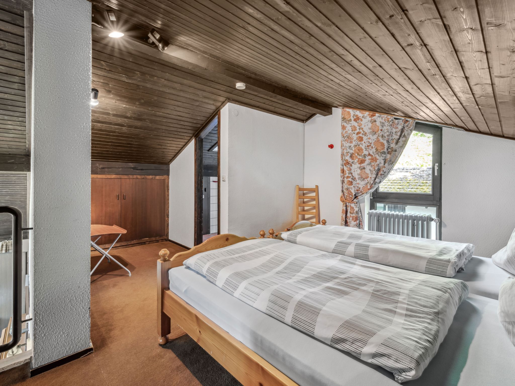 George Countryhouse-Image-tags.info