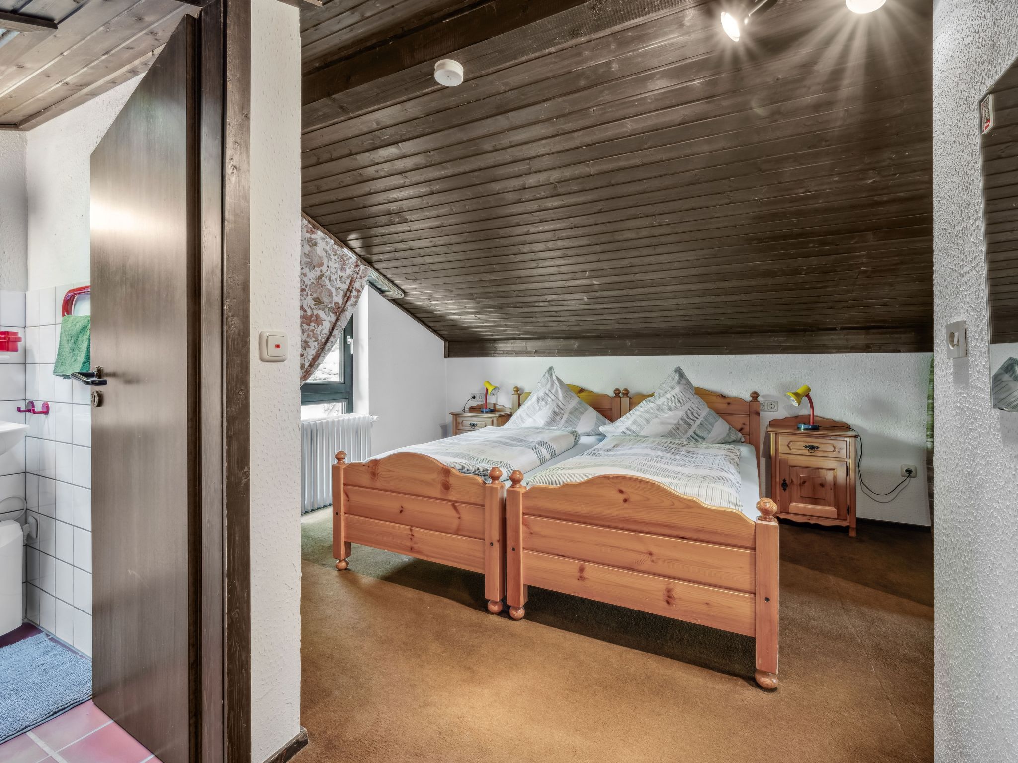 George Countryhouse-Image-tags.info